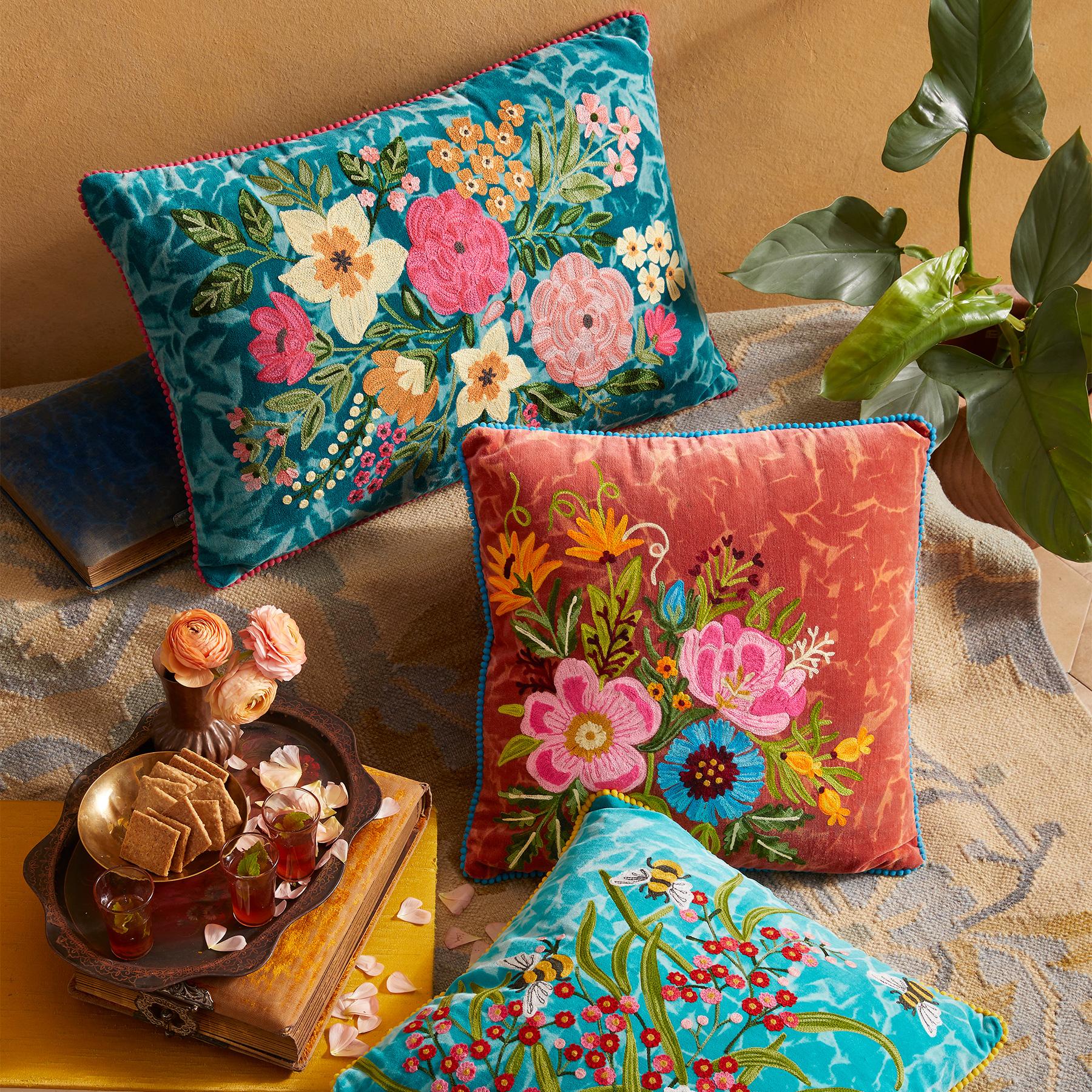 Florian Pillow - Blair Catalog