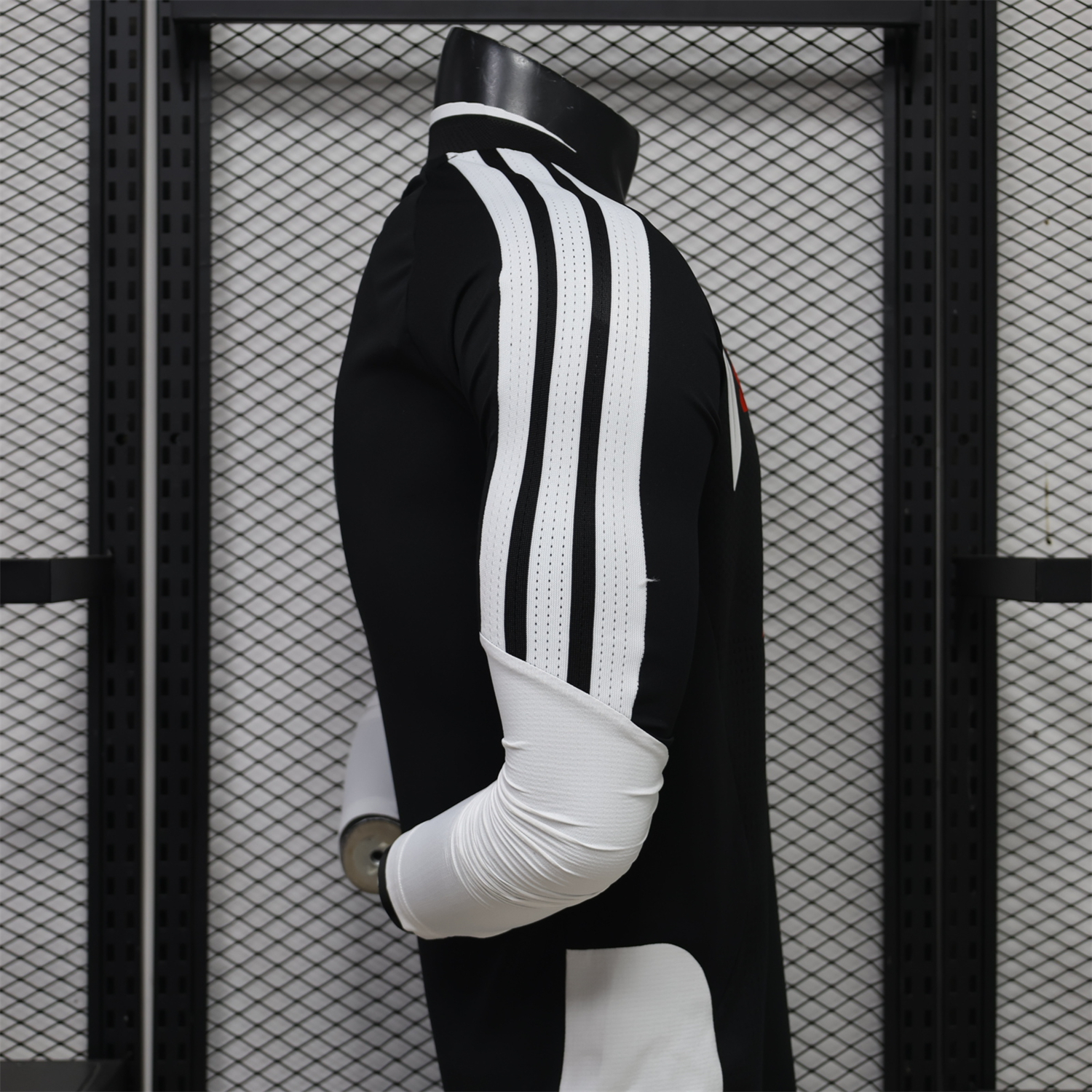 Liver.pool 26-27 Black White Long Sleeves Training Jersey - Player Version - UnitedFutballJersey