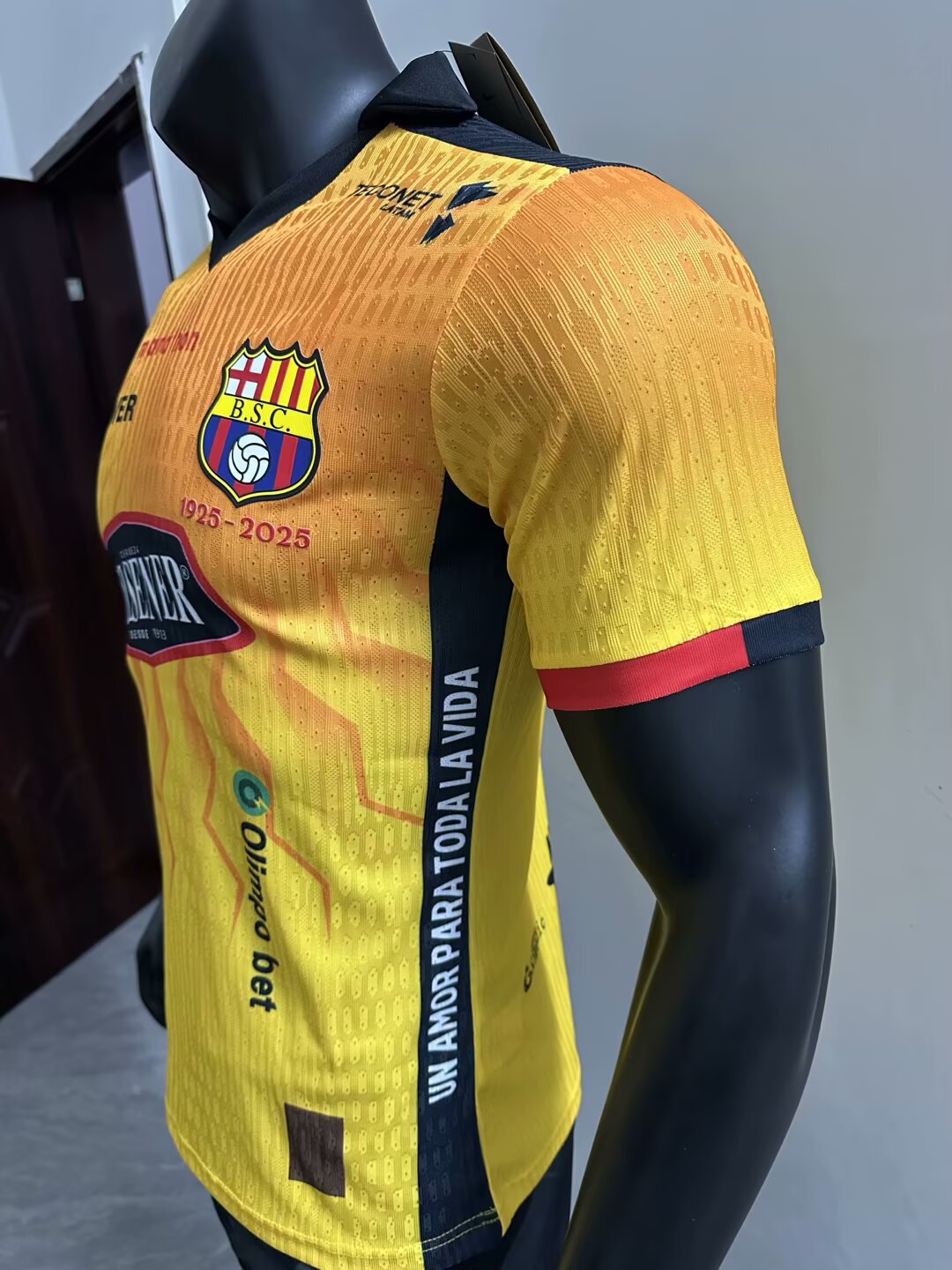 2025/2026 Barcelona Player Version 100th Anniversary Version Football Jersey 1:1 Thai quality