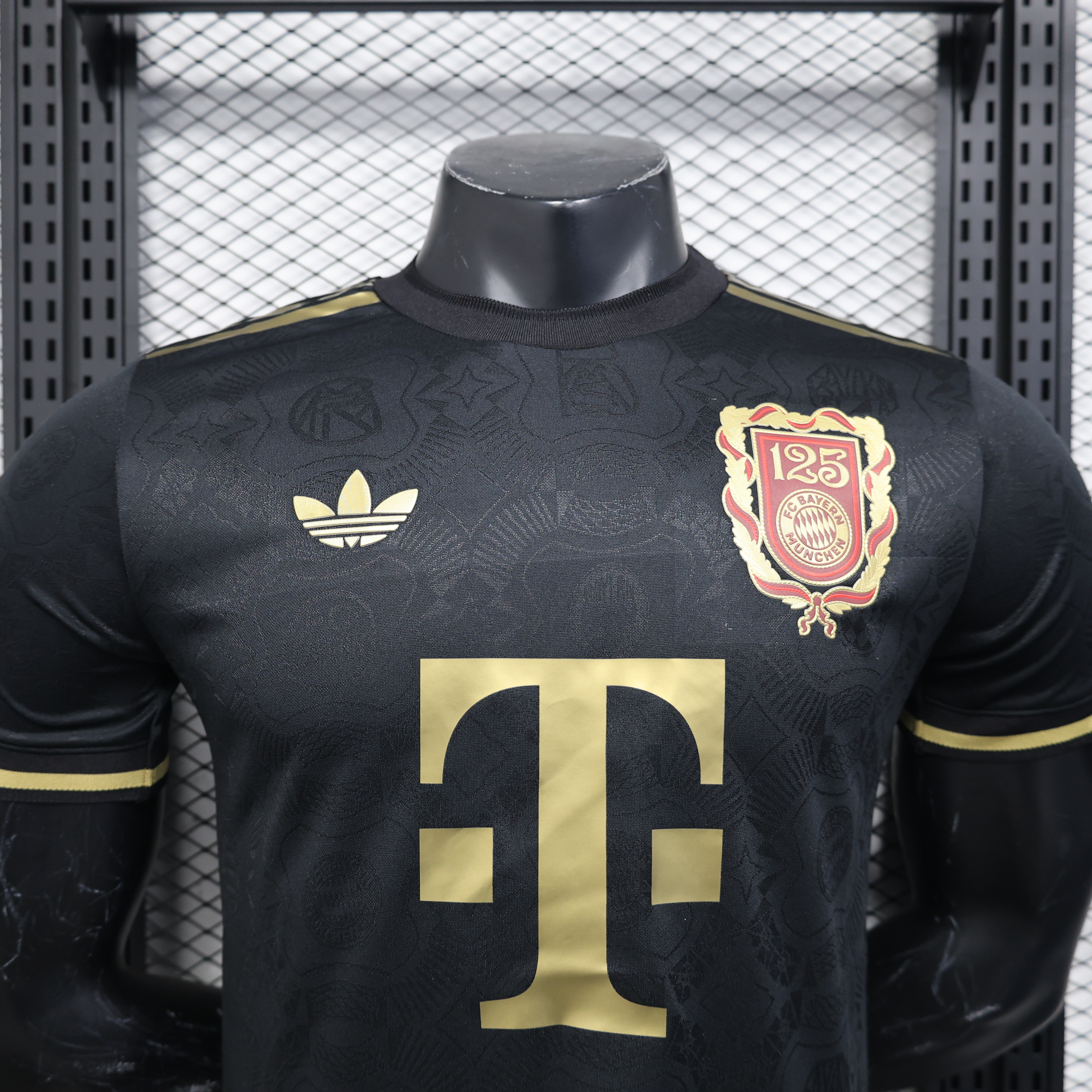 2025/2026 Player Version Bayern Munich 125th Anniversary Black Soccer Jersey 1:1 Thai Quality