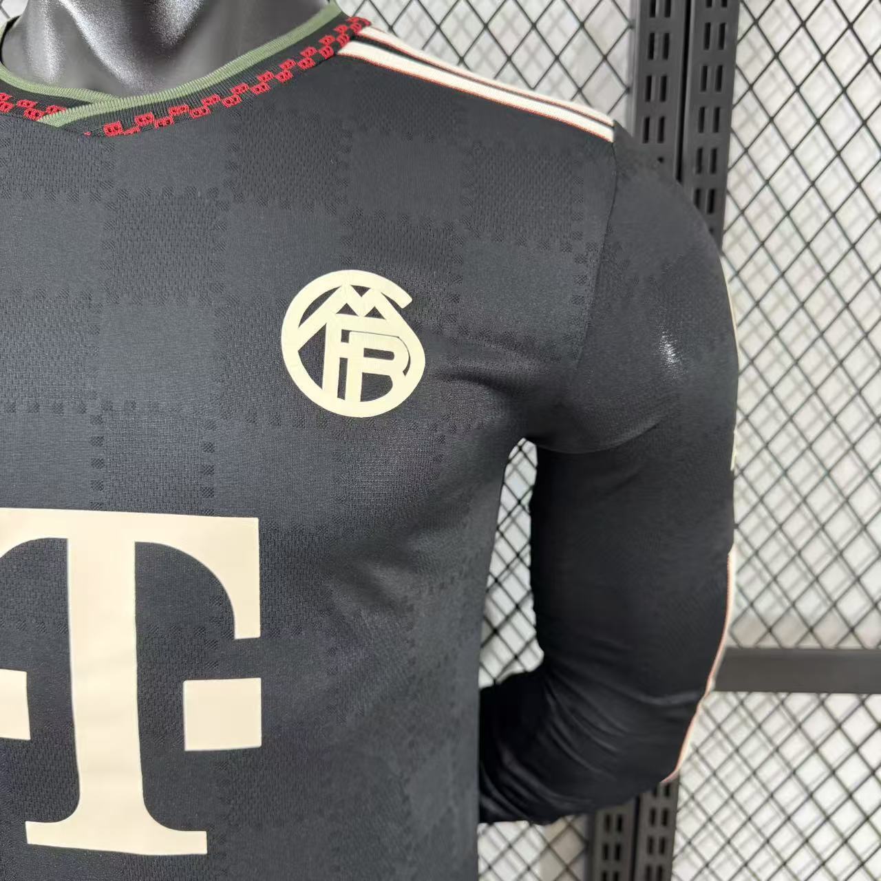 2025/2026 Long Sleeves  Player Version Bayern Munich Third Away Football Shirt 1:1 Thai Quality