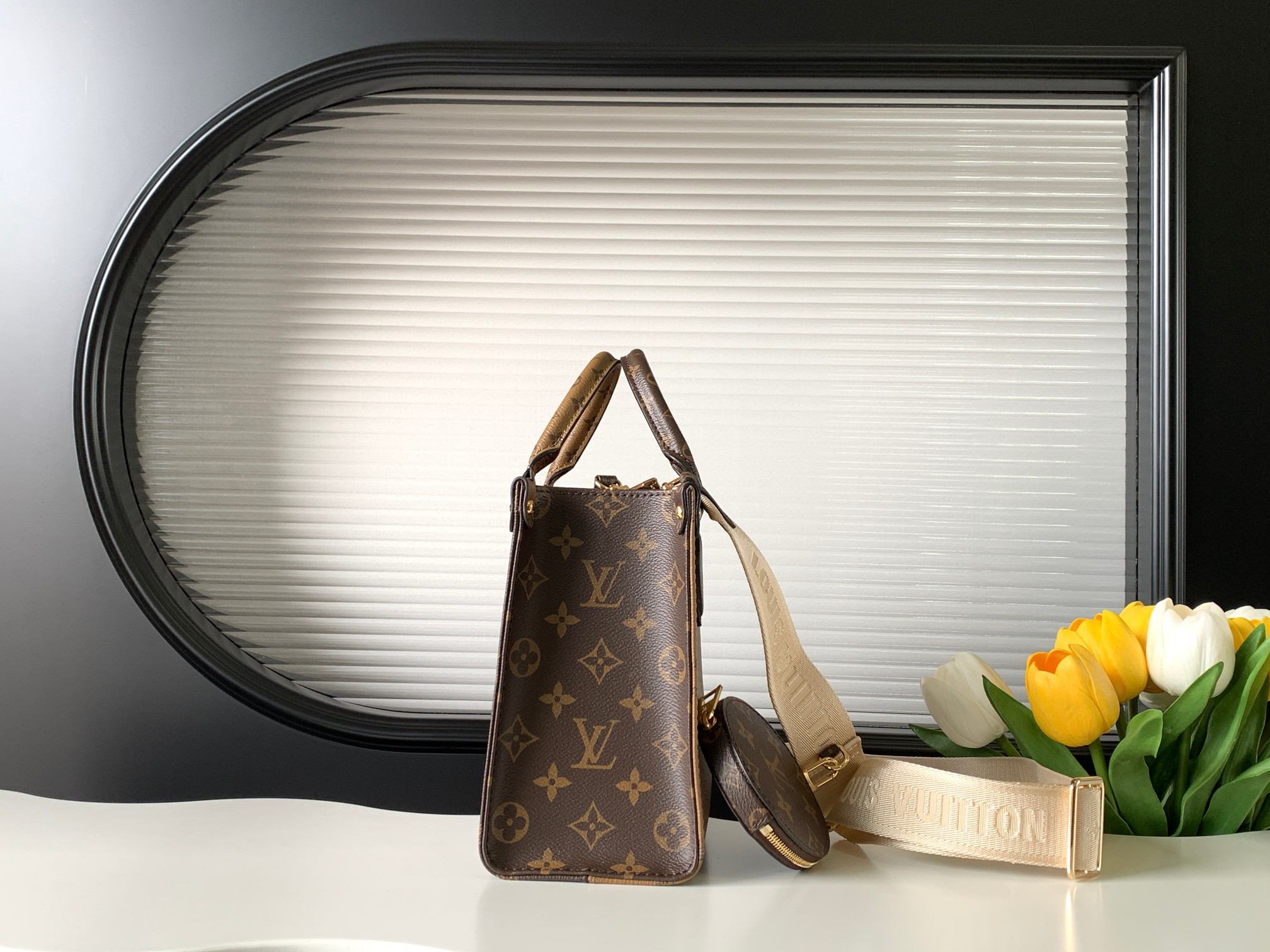Louis Vuitton LV OnTheGo Tote Bag