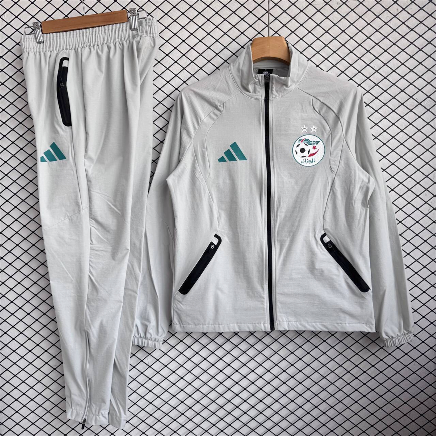 Algeria 25-26 Windbreaker Training Set - Light Grey Top and Pants - UnitedFutballJersey