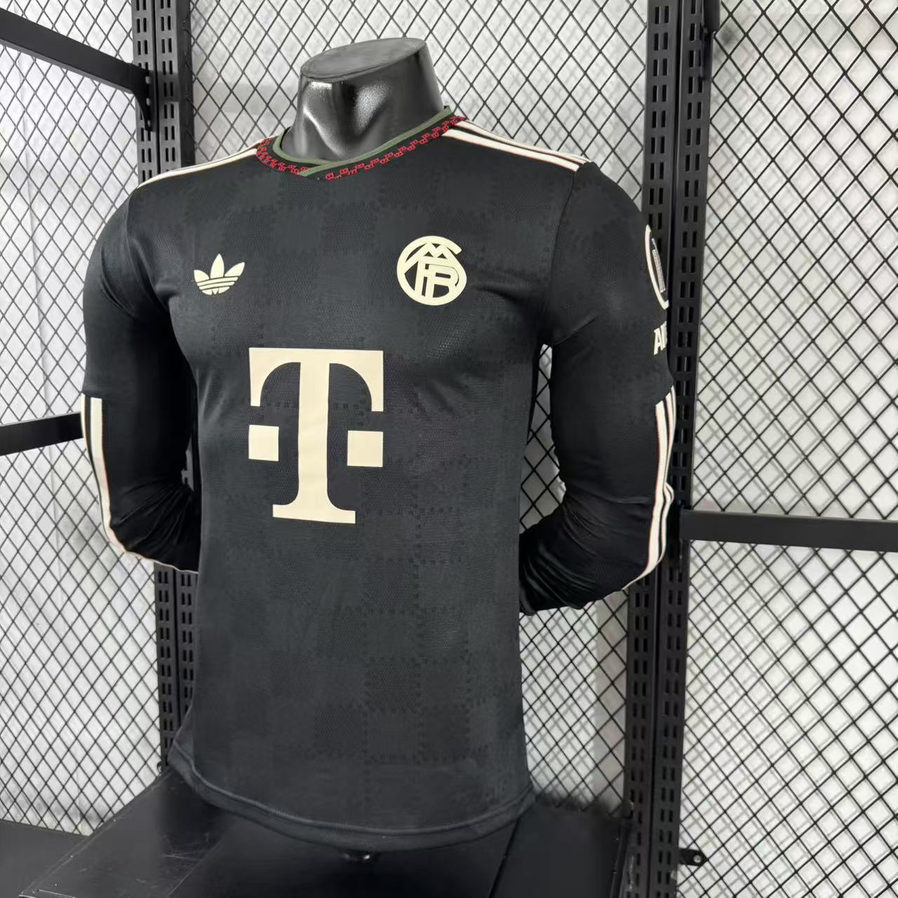 2025/2026 Long Sleeves  Player Version Bayern Munich Third Away Football Shirt 1:1 Thai Quality