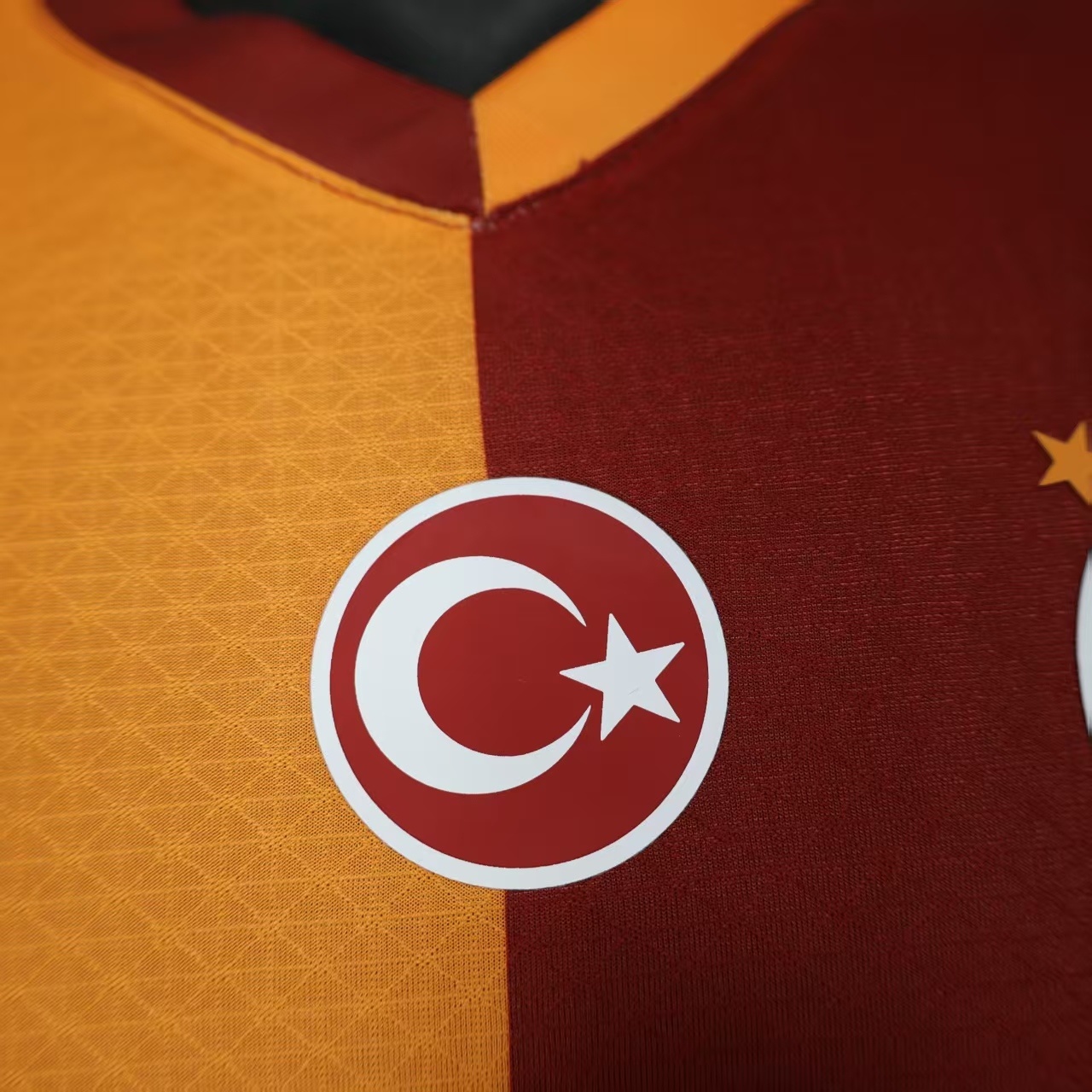 2025/2026 Player Version Galatasaray Home Football Shirt 1:1 Thai Quality
