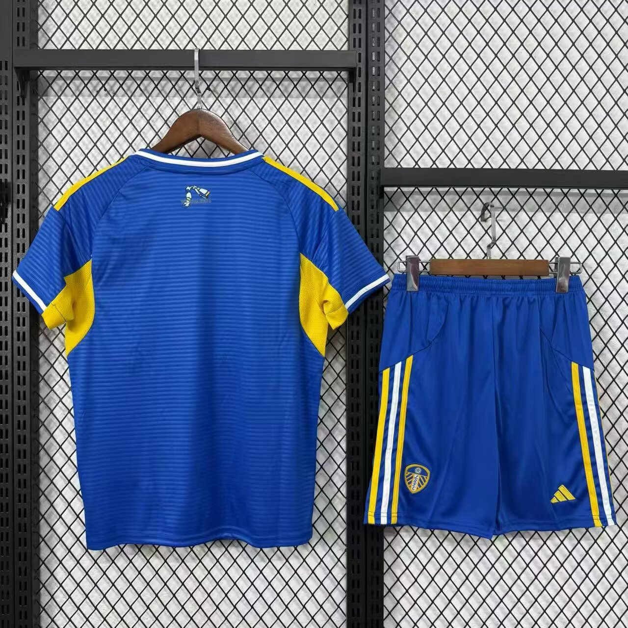 2025/2026 Leeds United Away Football Jersey  Shirt 1:1 Thai Quality Kids Size