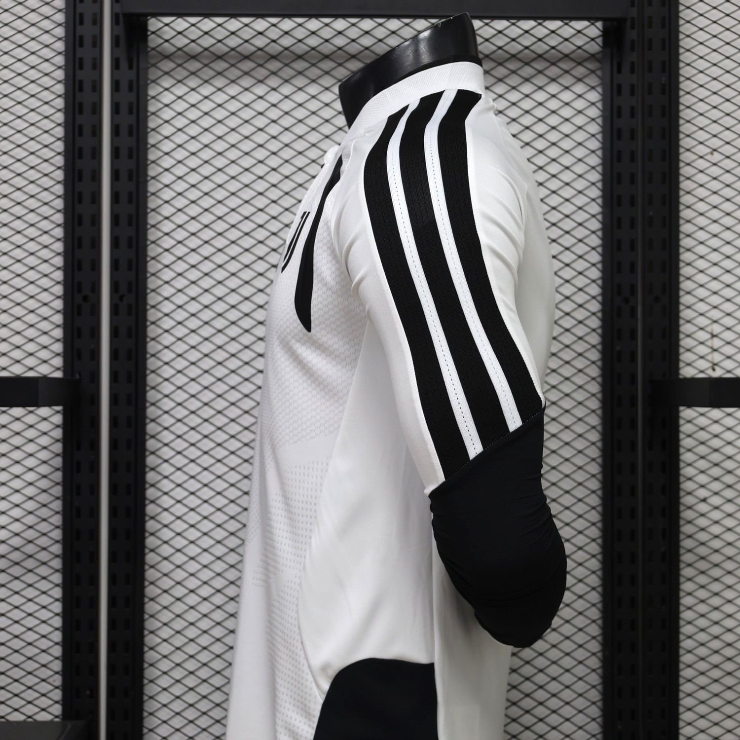 Juventus 26-27 White Long Sleeves Training Jersey - Player Version - UnitedFutballJersey