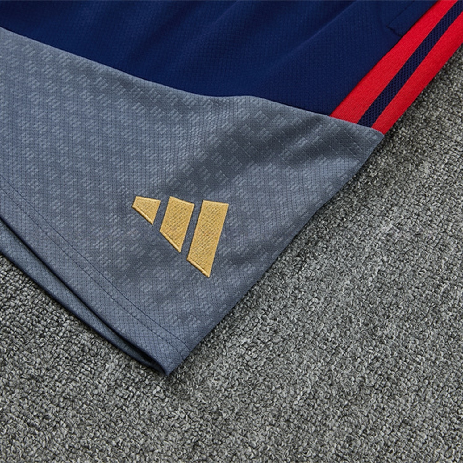 Bayern Munich 26-27 Kids Short-Sleeve Training Set - Grey Top & Deep Blue Shorts - UnitedFutballJersey