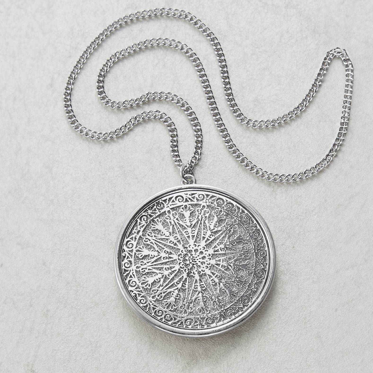 Shimmering Mandala Necklace - Northstyle Catalog