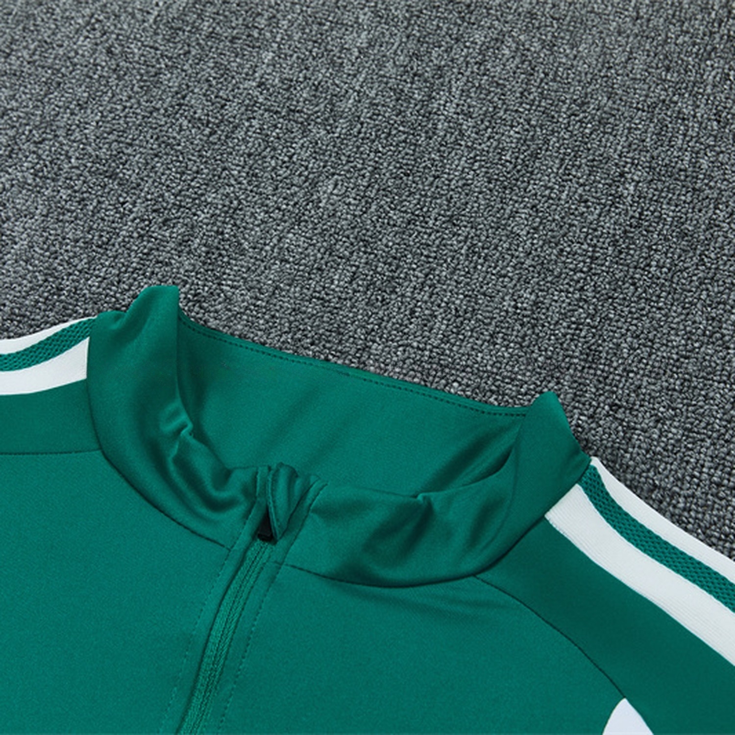 Liver.pool 26-27 Long Sleeve Training Set - Green Top & Green Pants - UnitedFutballJersey