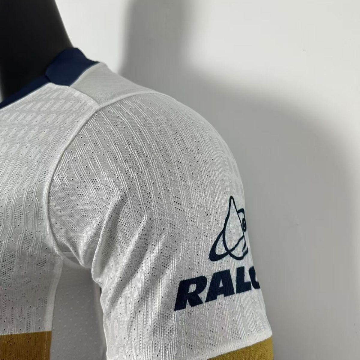2025/2026 Player Version Pumas UNAM Home Football Shirt 1:1 Thai Quality