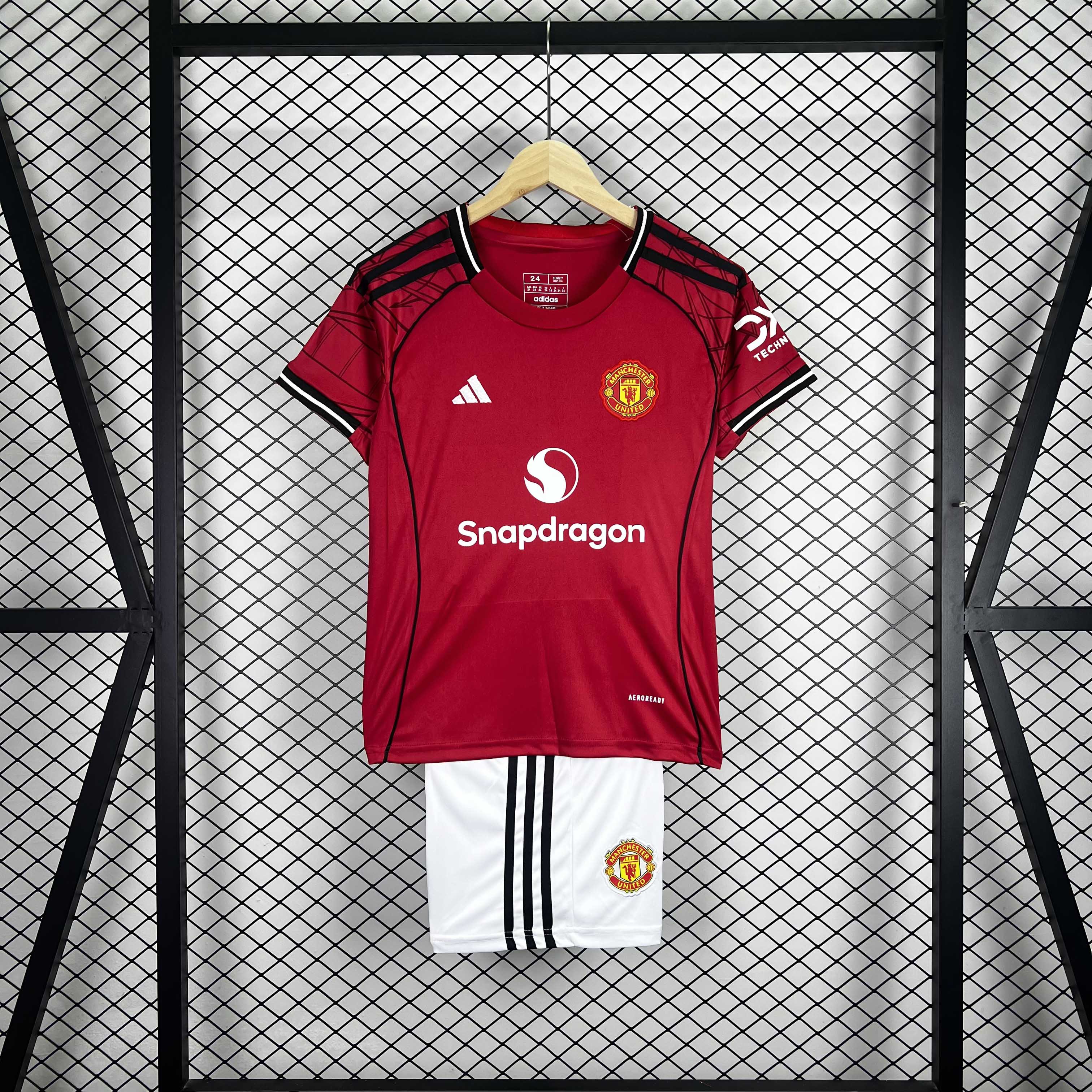 2025/2026 Manchester United Home Football Jersey 1:1 Thai quality Kids Size