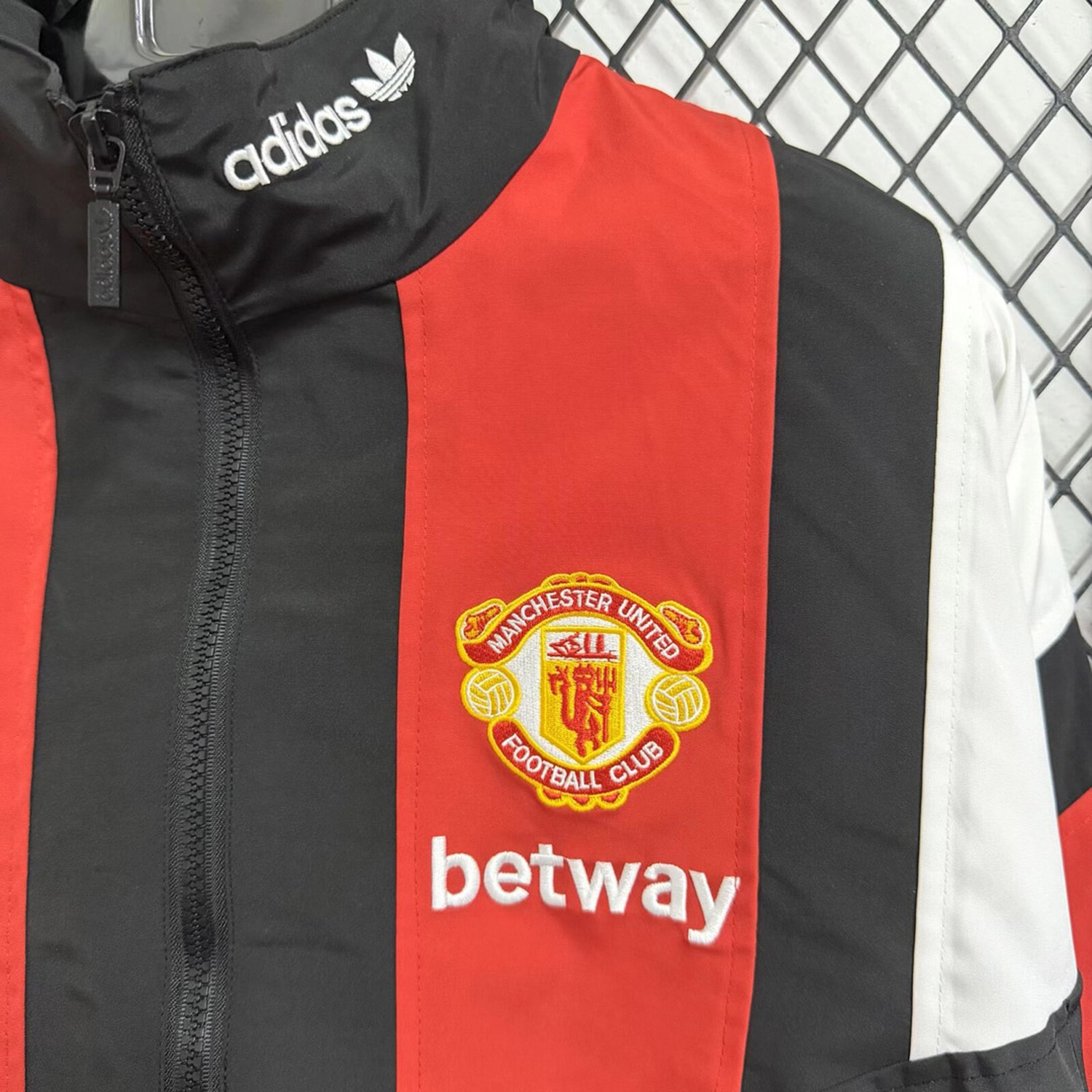 Manchester United 26-27 EQT Black Red Windbreaker Jacket - UnitedFutballJersey