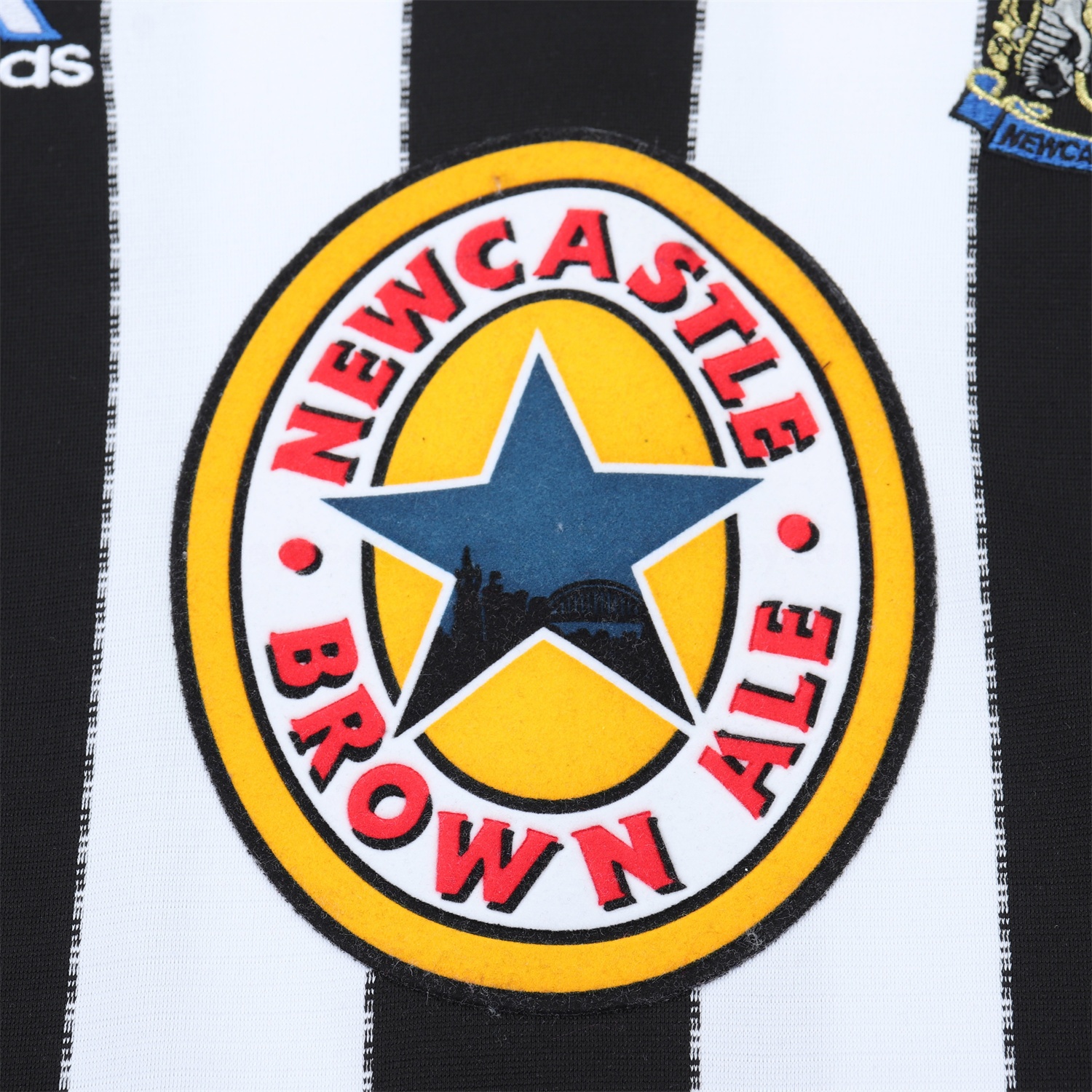 Retro Newcastle United 1999-00 Home Kids Kit - UnitedFutballJersey