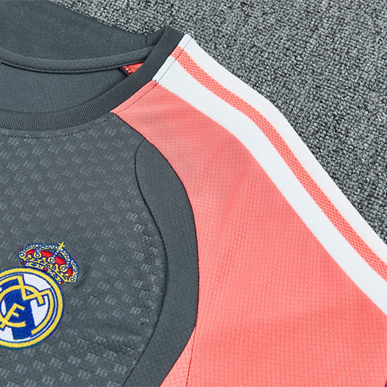 Real Madrid 26-27 Kids Short-Sleeve Training Set - Deep Grey Top & Deep Grey Shorts - UnitedFutballJersey