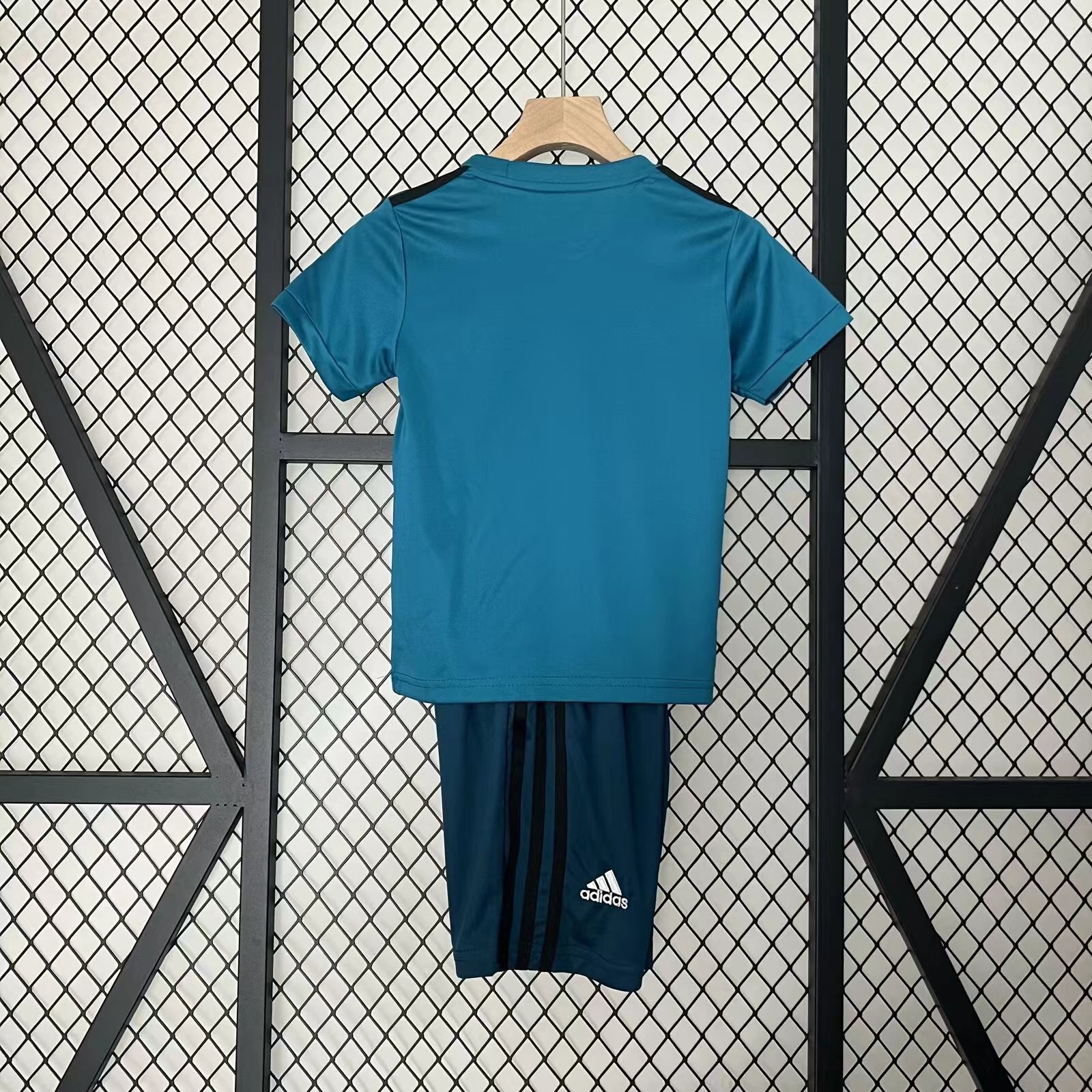2017/2018 Retro Real Madrid Third Away Football Shirt 1:1 Thai Quality Kids Size