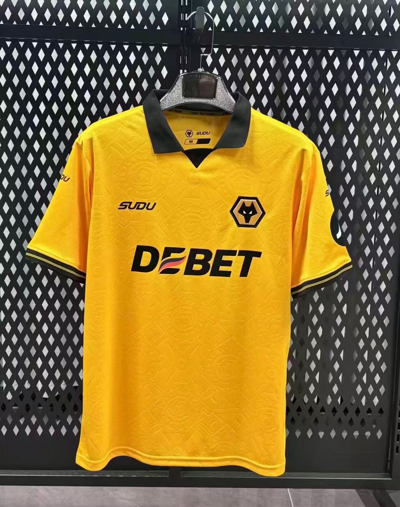 2025/2026 Wolverhampton Wanderers Home Football Shirt 1:1 Thai Quality