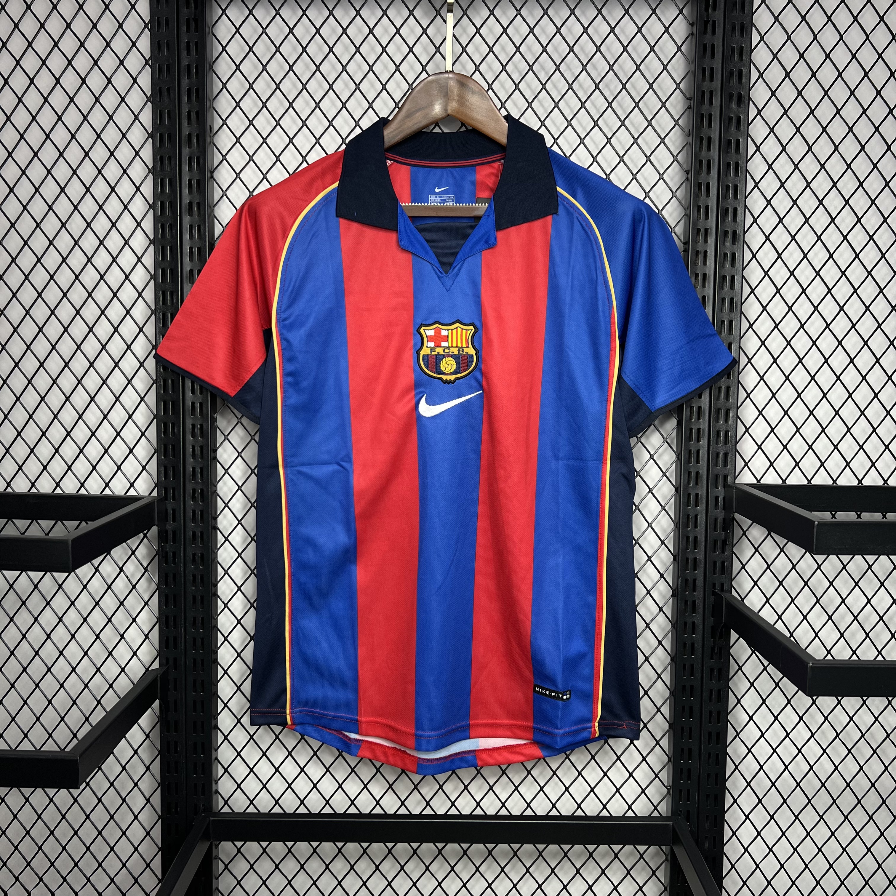 2004/2005 Retro Barcelona Home Football Shirt 1:1 Thai Quality