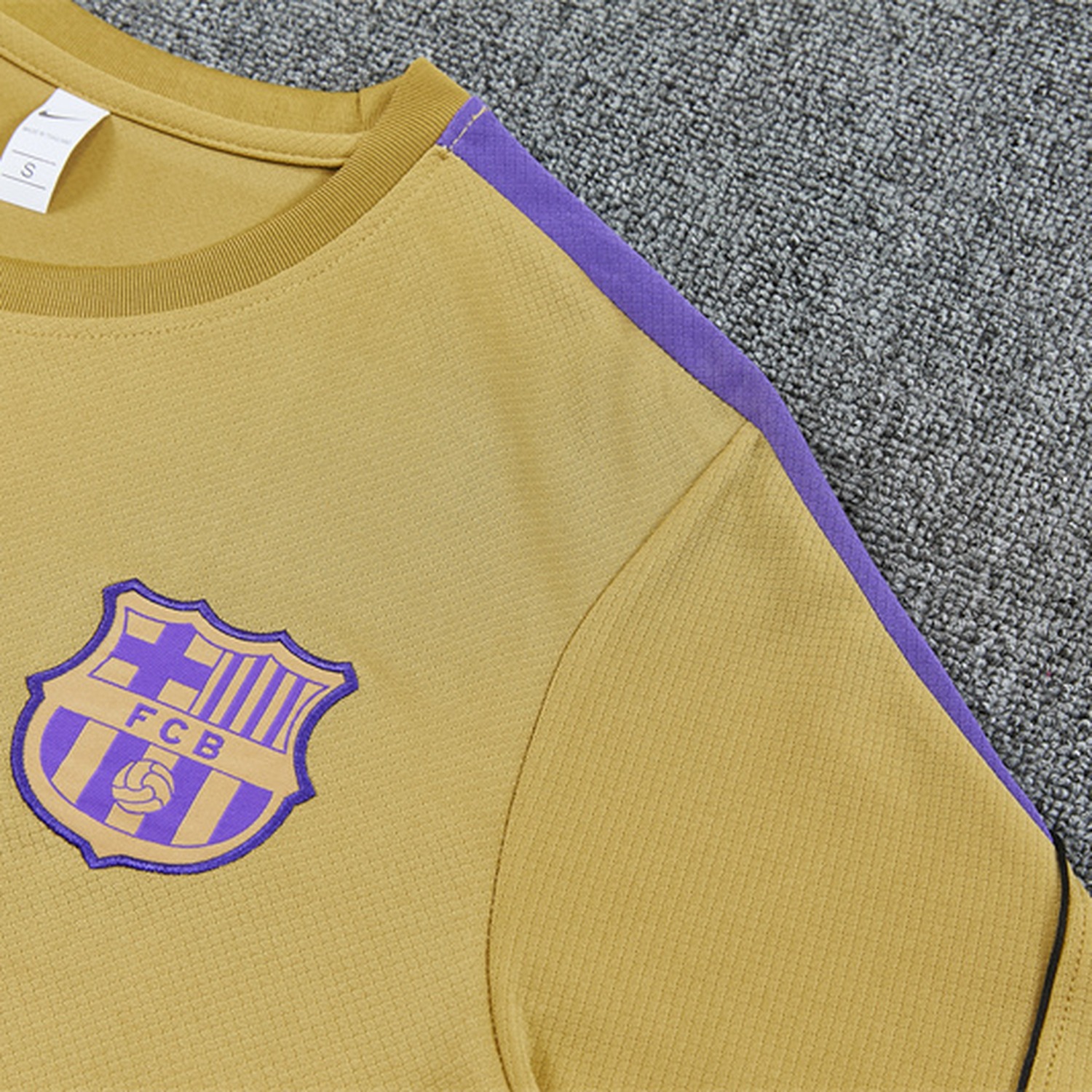 Barcelona 26-27 Short-Sleeve Training Set - Gold Top & Black Shorts - UnitedFutballJersey