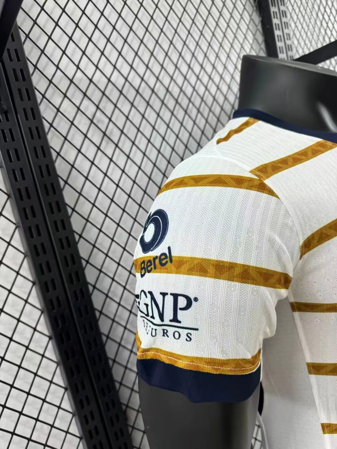 2024/2025 Player Version Pumas UNAM Home Football Shirt 1:1 Thai Quality