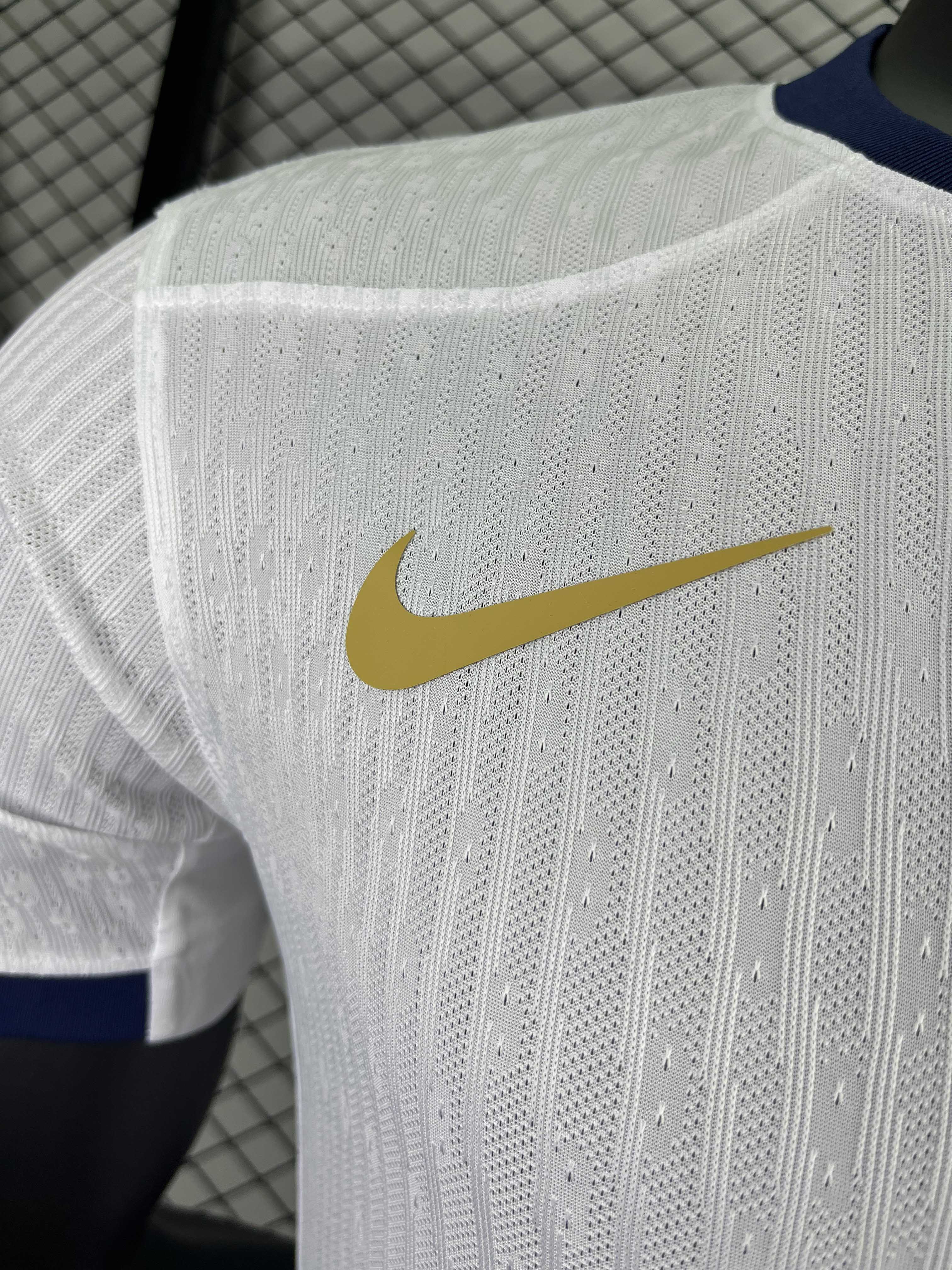 2025/2026 Player Version Barcelona White Coldplay Football Jersey 1:1 Thai quality