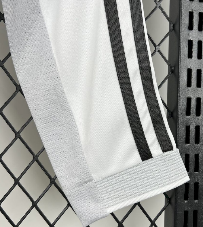 2025/2026 Long Sleeves Real Madrid Home Football Jersey 1:1 Thai Quality