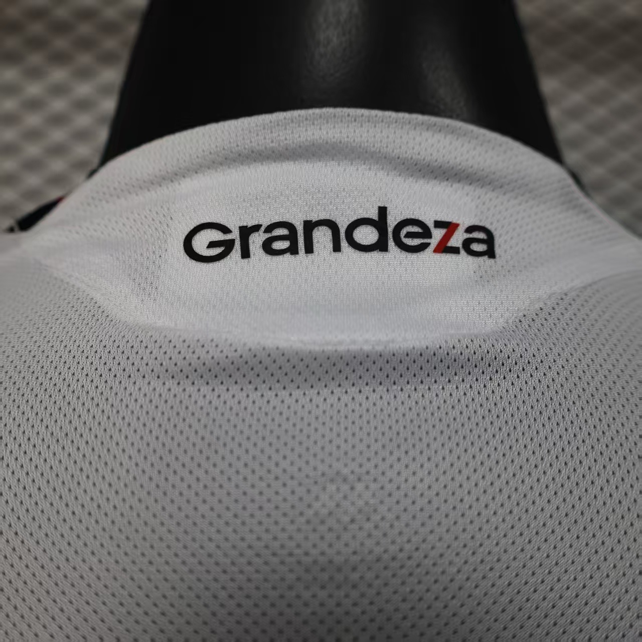2025/2026 Long Sleeve Player Version River Plate Home Football Jersey 1:1 Thai Quality