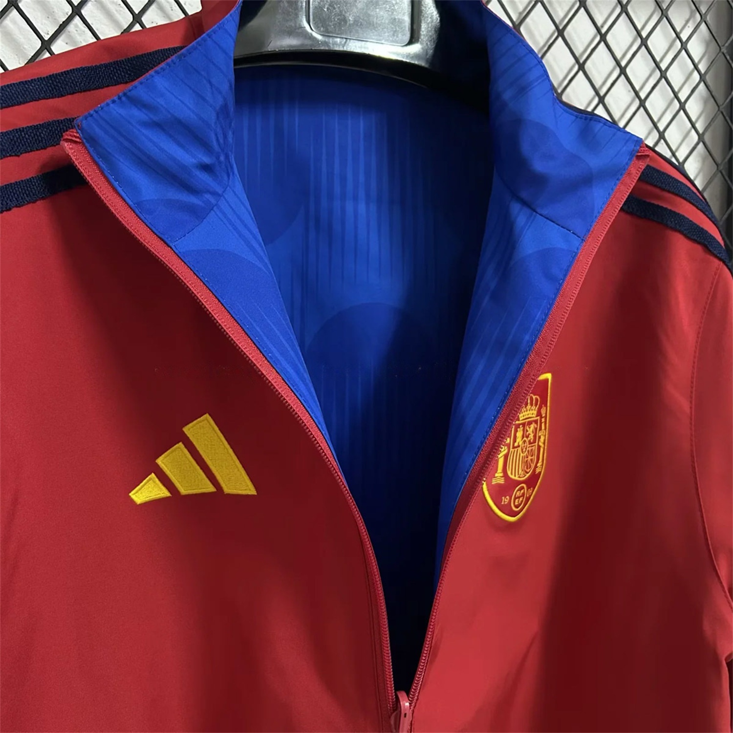 Spain 2026 Pre-Match Double Sided Reversible Windbreaker - Red - UnitedFutballJersey