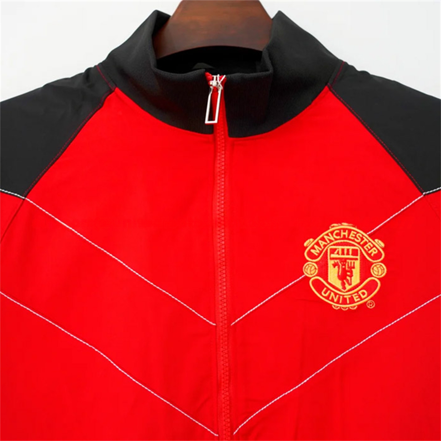 Retro Manchester United 2006-07 Windbreaker Jacket - Red With Black Sleeve - UnitedFutballJersey