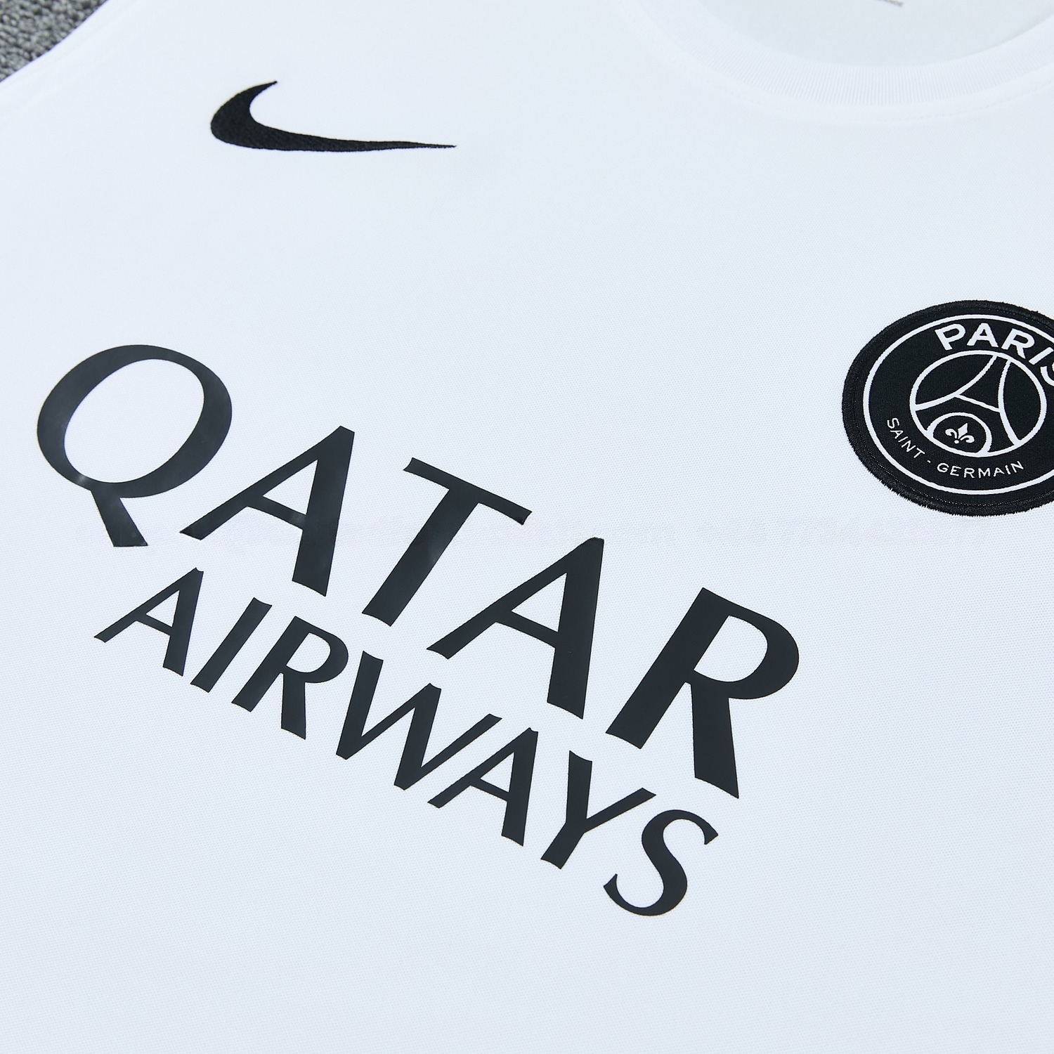 Paris Saint-Germain PSG 26-27 Vest Training Set - White Vest and Black Shorts - UnitedFutballJersey