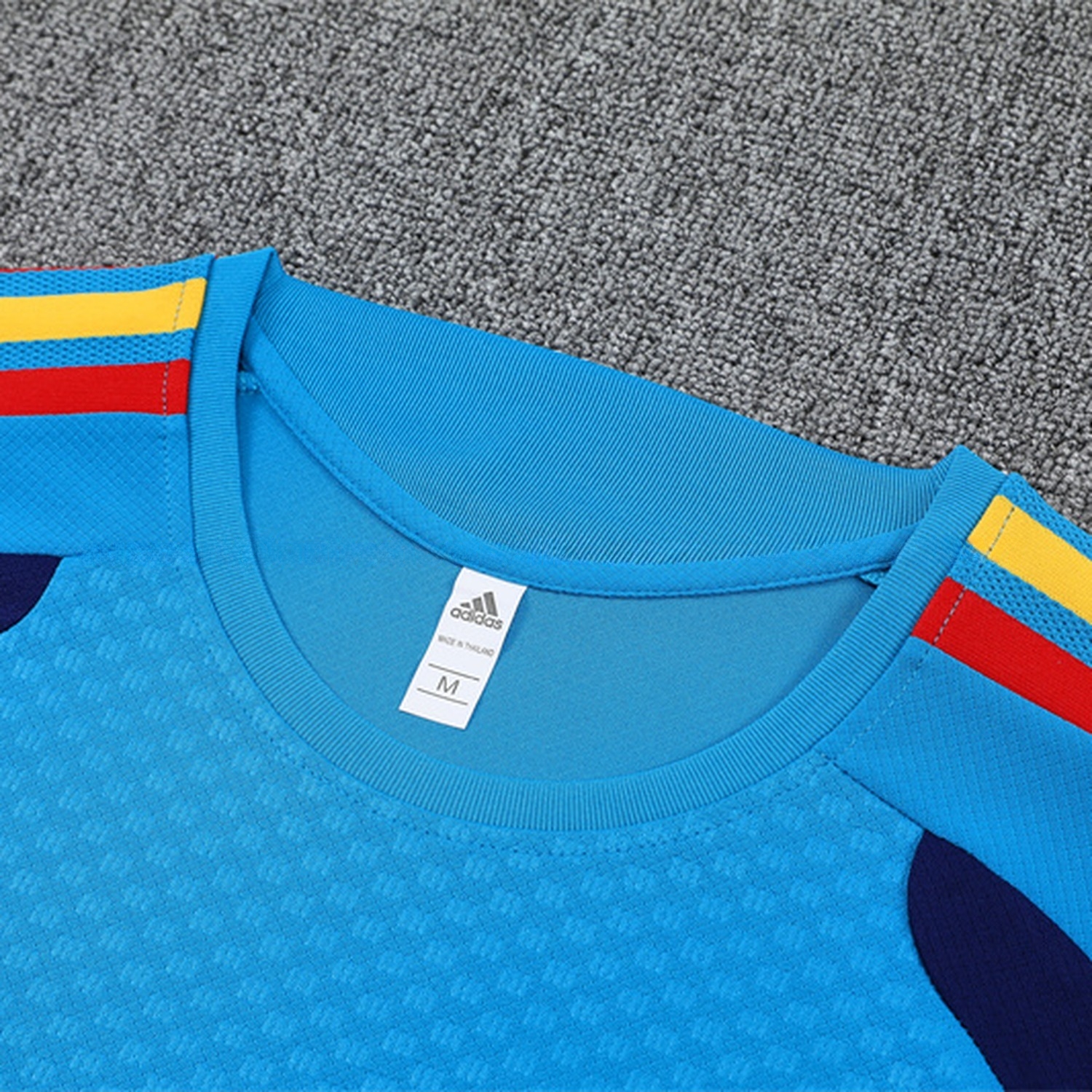 Spain 2026 Kids Short-Sleeve Training Set - Lake Blue Top & Deep Blue Shorts - UnitedFutballJersey