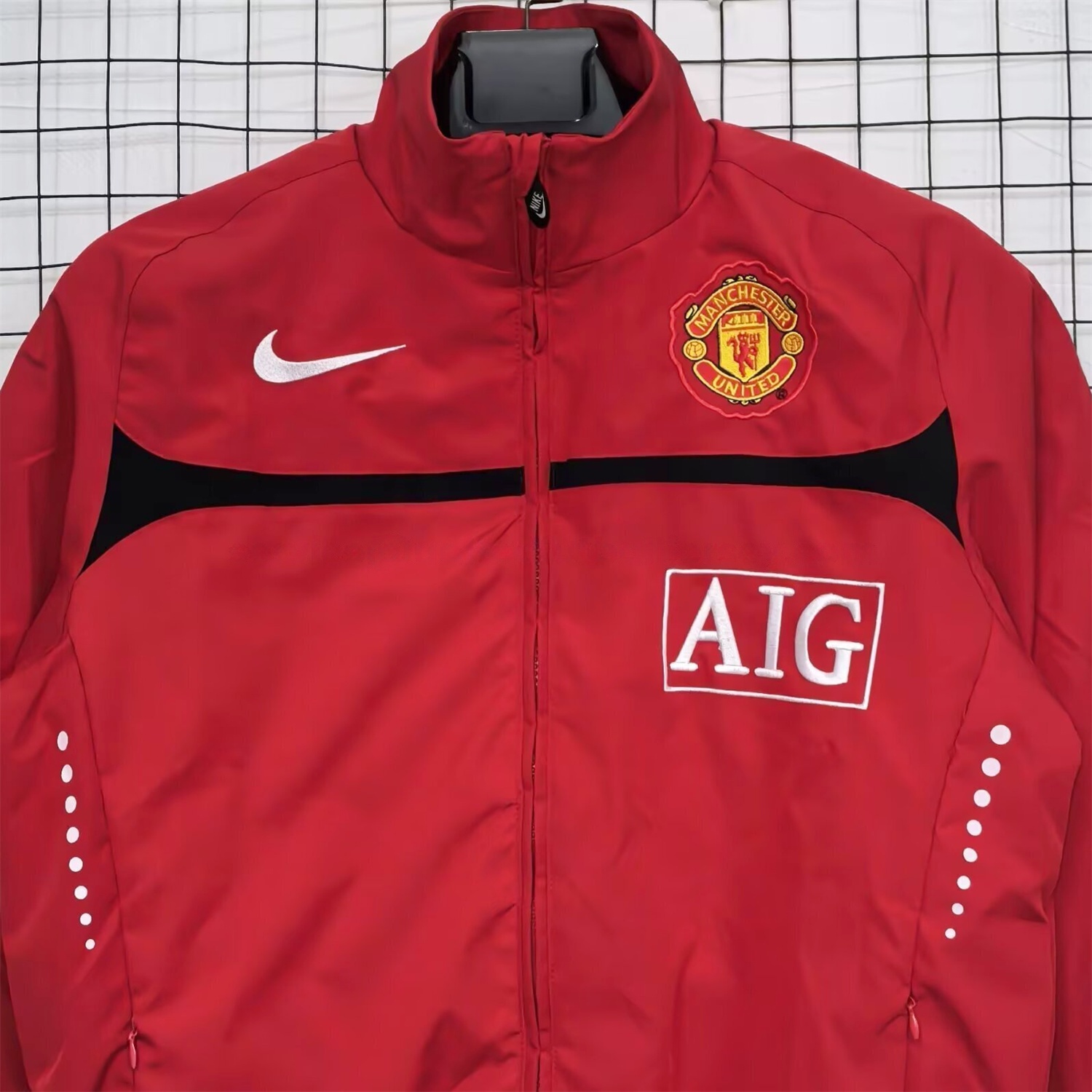 Retro Manchester United 2010-11 Red Windbreaker Jacket - UnitedFutballJersey