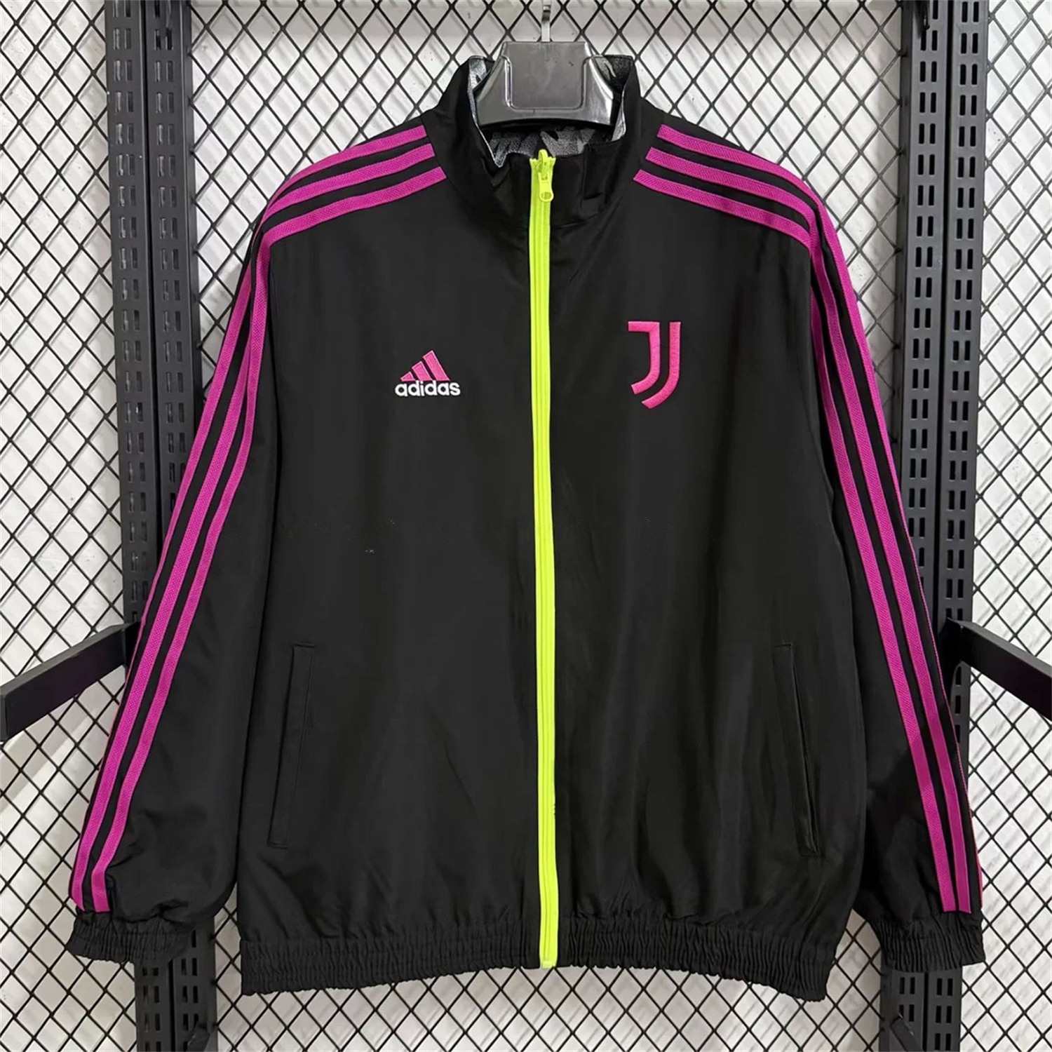 Juventus 25-26 Double Sided Reversible Windbreaker - Black & Grey - UnitedFutballJersey