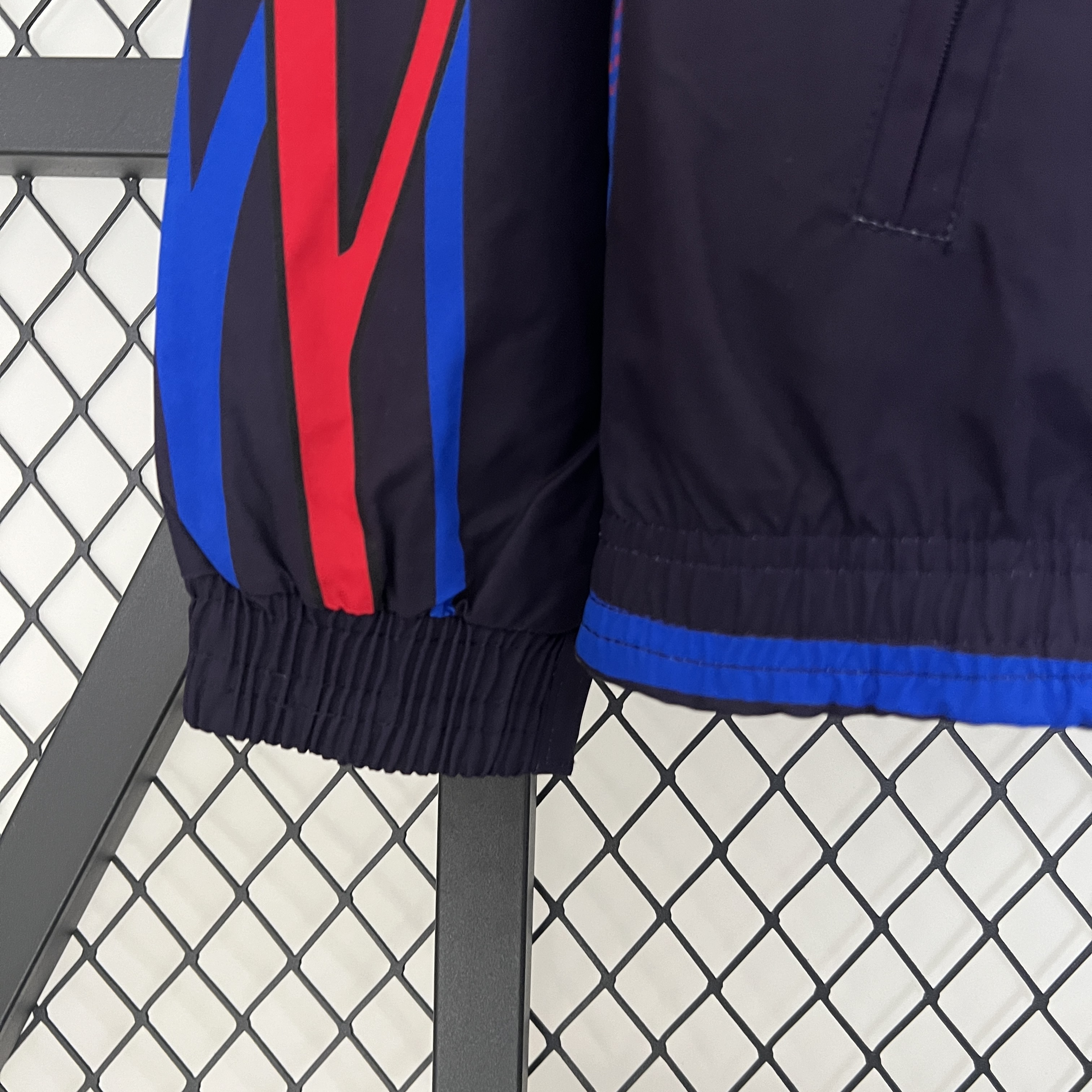 2025/2026 Barcelona Reversible Windbreaker Soccer Jersey 1:1 Thai Quality 05
