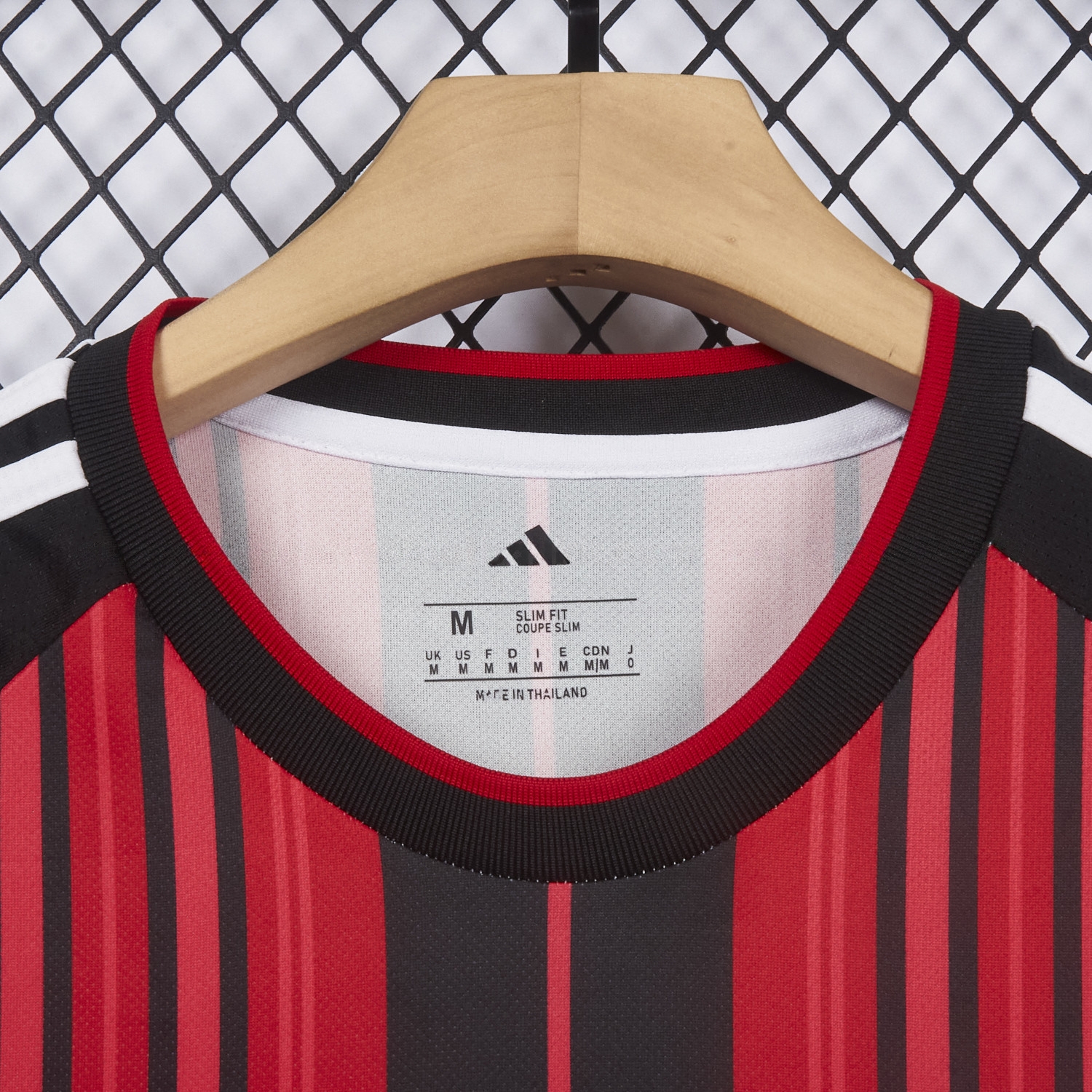 Frankfurt 26-27 Home Jersey - Fans Version - UnitedFutballJersey