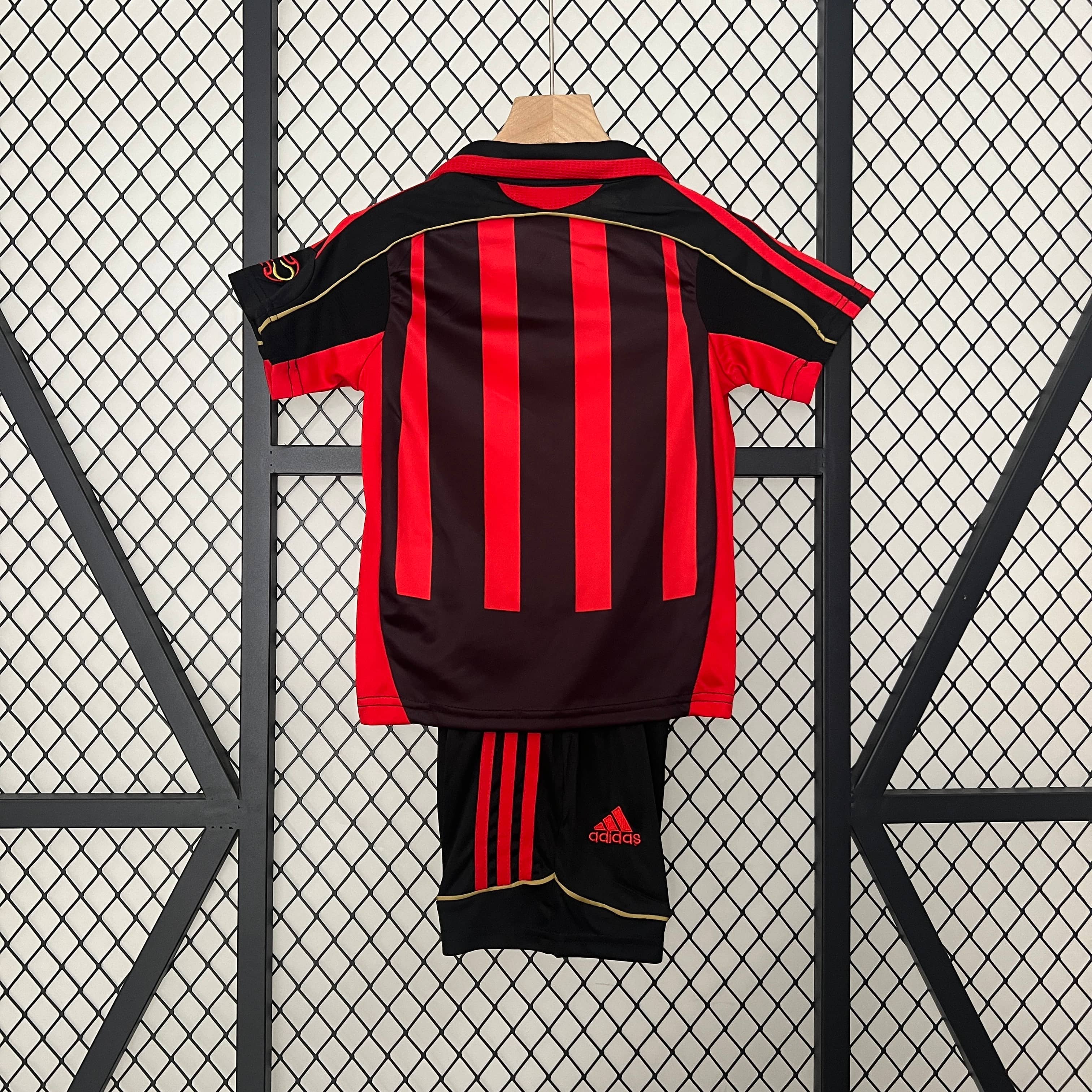 2006/2007 Retro AC Milan Home Football Shirt 1:1 Thai Quality Kids Size