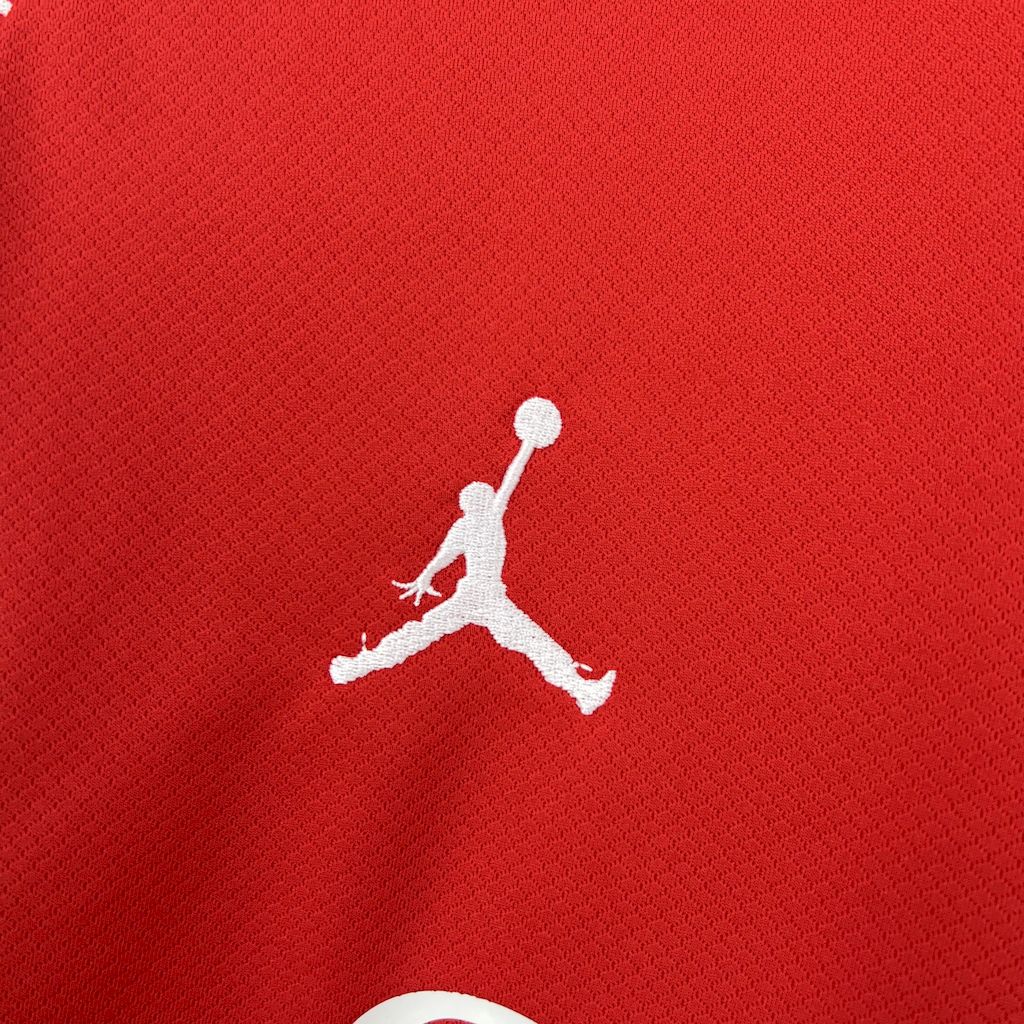 2025/2026 Paris Saint-Germain red goalkeeper Football Jersey 1:1 Thai quality