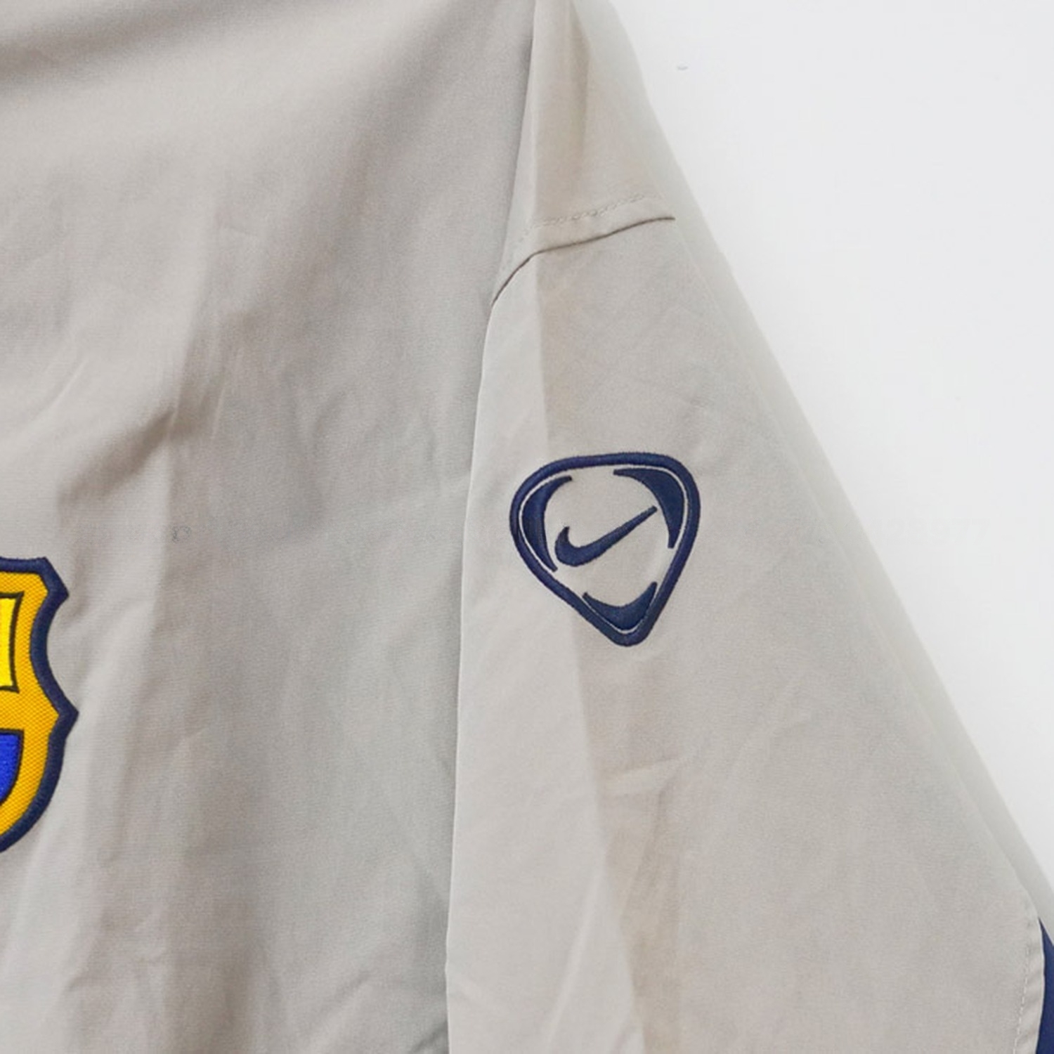 Retro Barcelona 2003-04 Windbreaker Jacket - Grey With Blue - UnitedFutballJersey