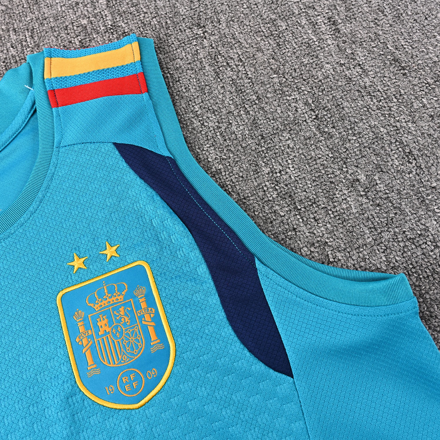 Spain 2026 Two Stars Vest Training Set - Lake Blue Vest and Deep Blue Shorts - UnitedFutballJersey