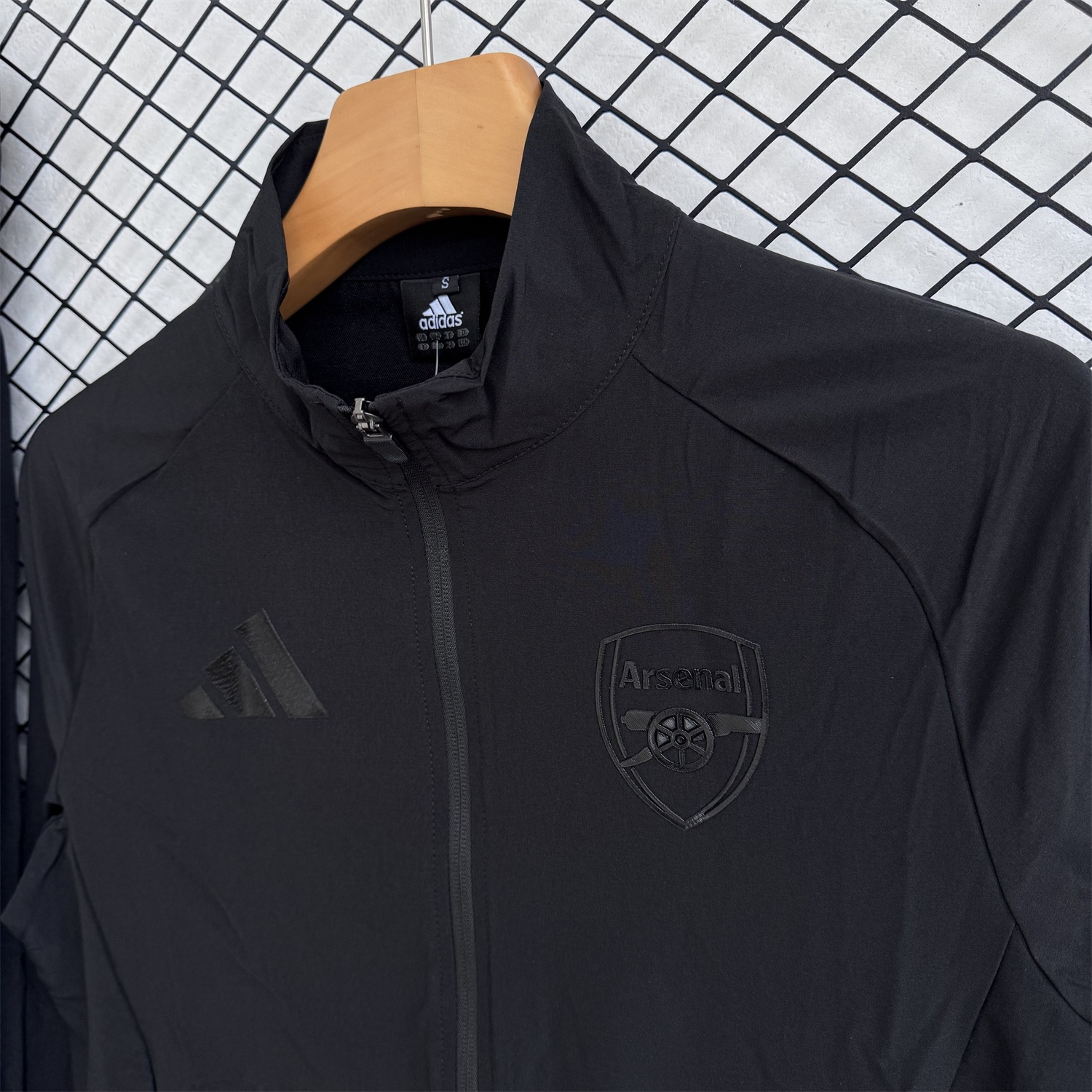 Arsenal 25-26 Windbreaker Training Set - Pure Black Top and Pants - UnitedFutballJersey
