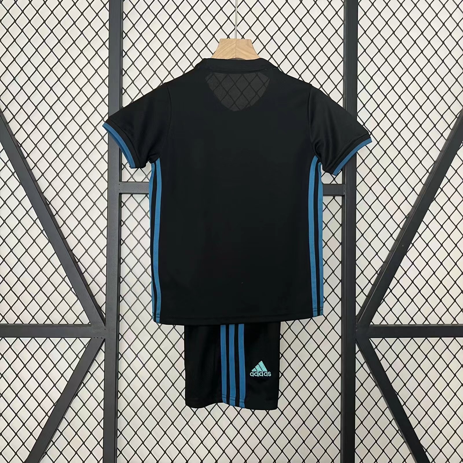 2017/2018 Retro Real Madrid Away Football Shirt 1:1 Thai Quality Kids Size