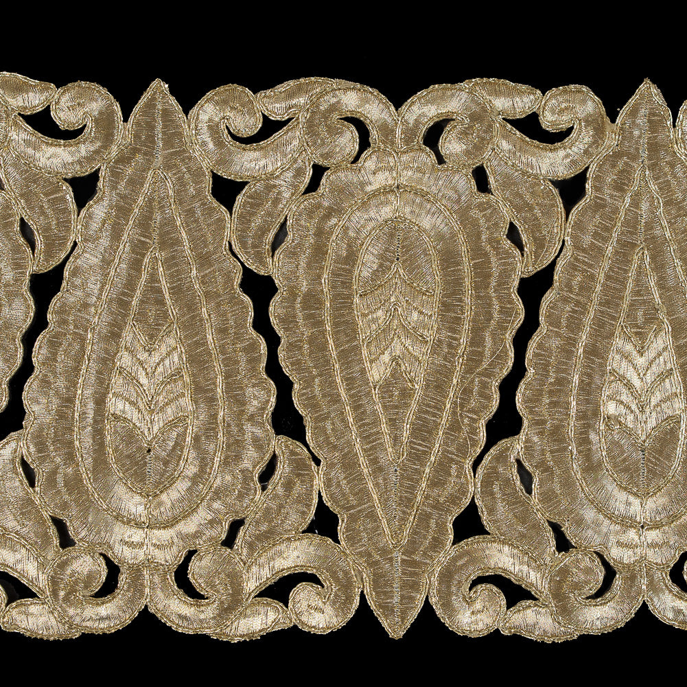 Metallic Gold Wide Paisley-Like Trim - 5.5