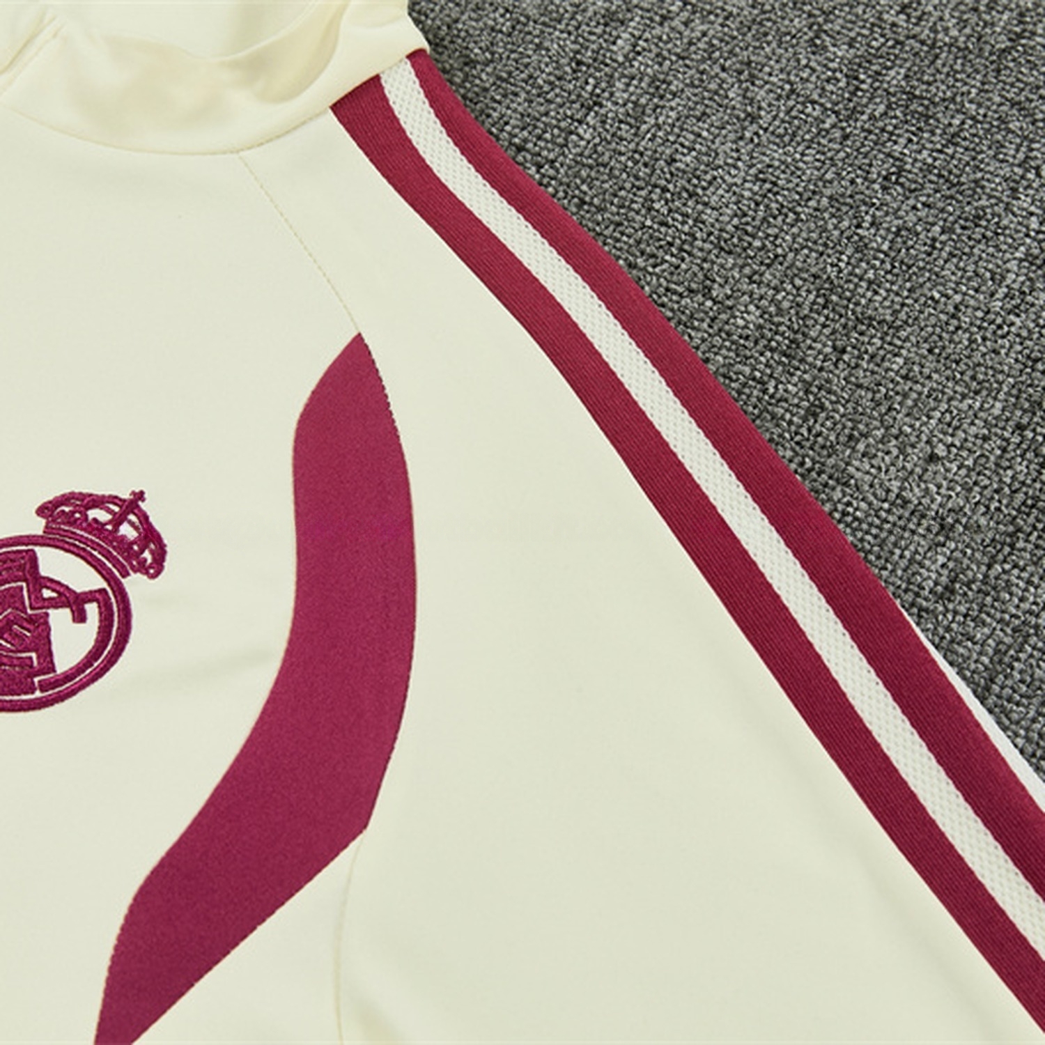 Real Madrid 26-27 Kids Long Sleeve Training Set - Cream Top & Rose Red Pants - UnitedFutballJersey