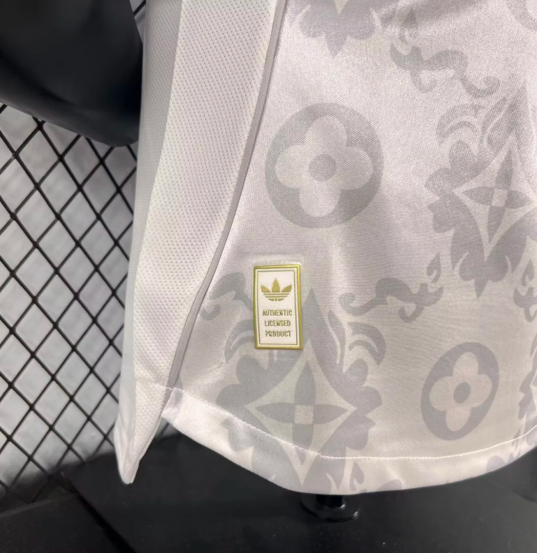 2025/2026 Player Version Real Madrid Special Edition 52 Football Jersey 1:1 Thai quality