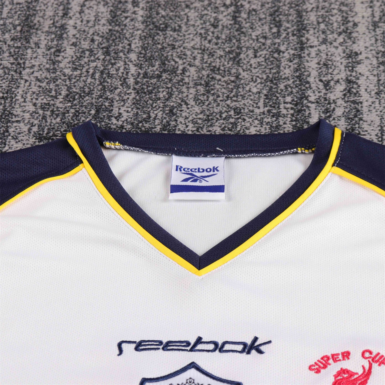 Retro Liver.pool 2001-02 Away Kids Kit - UnitedFutballJersey