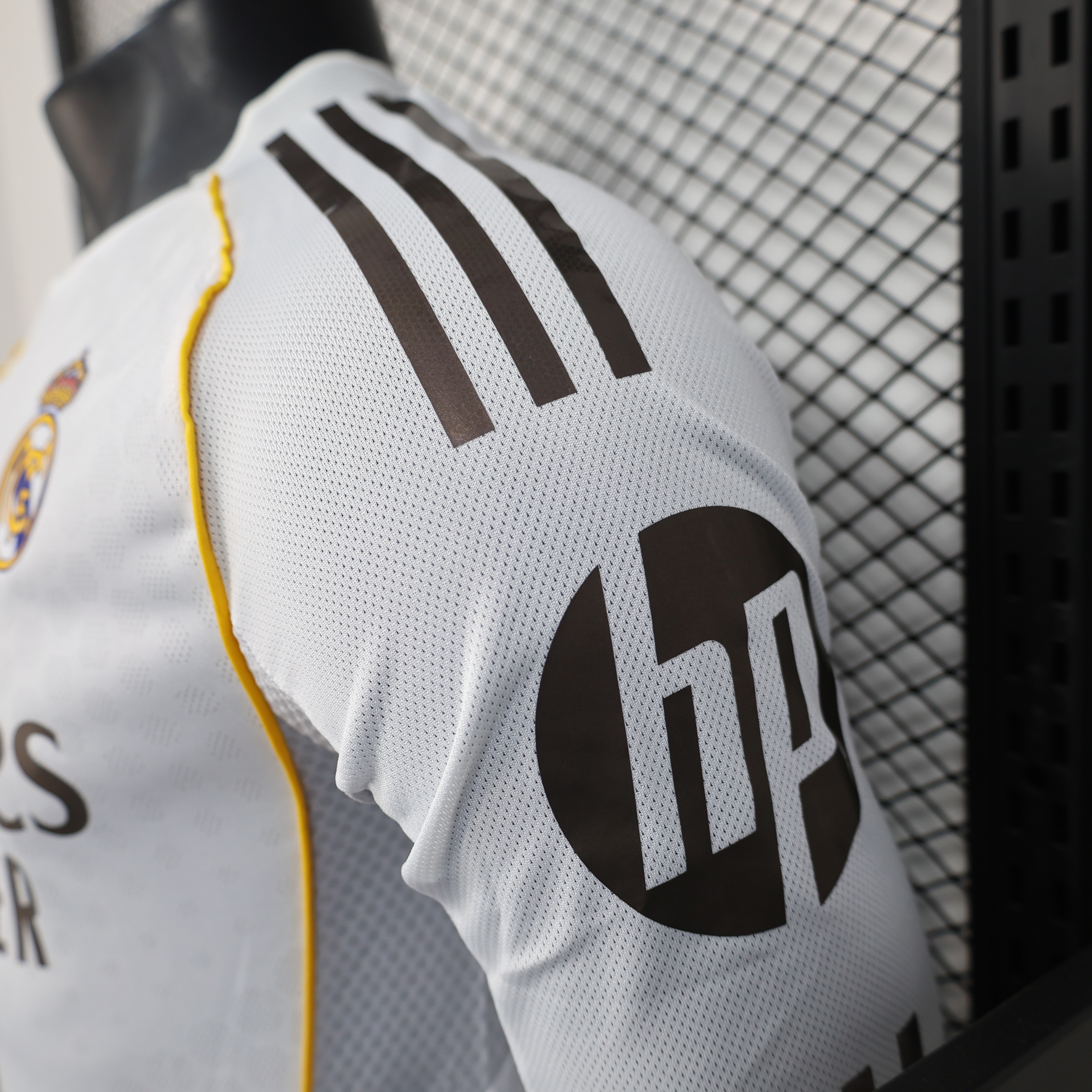 2025/2026 Player Version Real Madrid Home Long Sleeve Jersey 1:1 Thai Quality