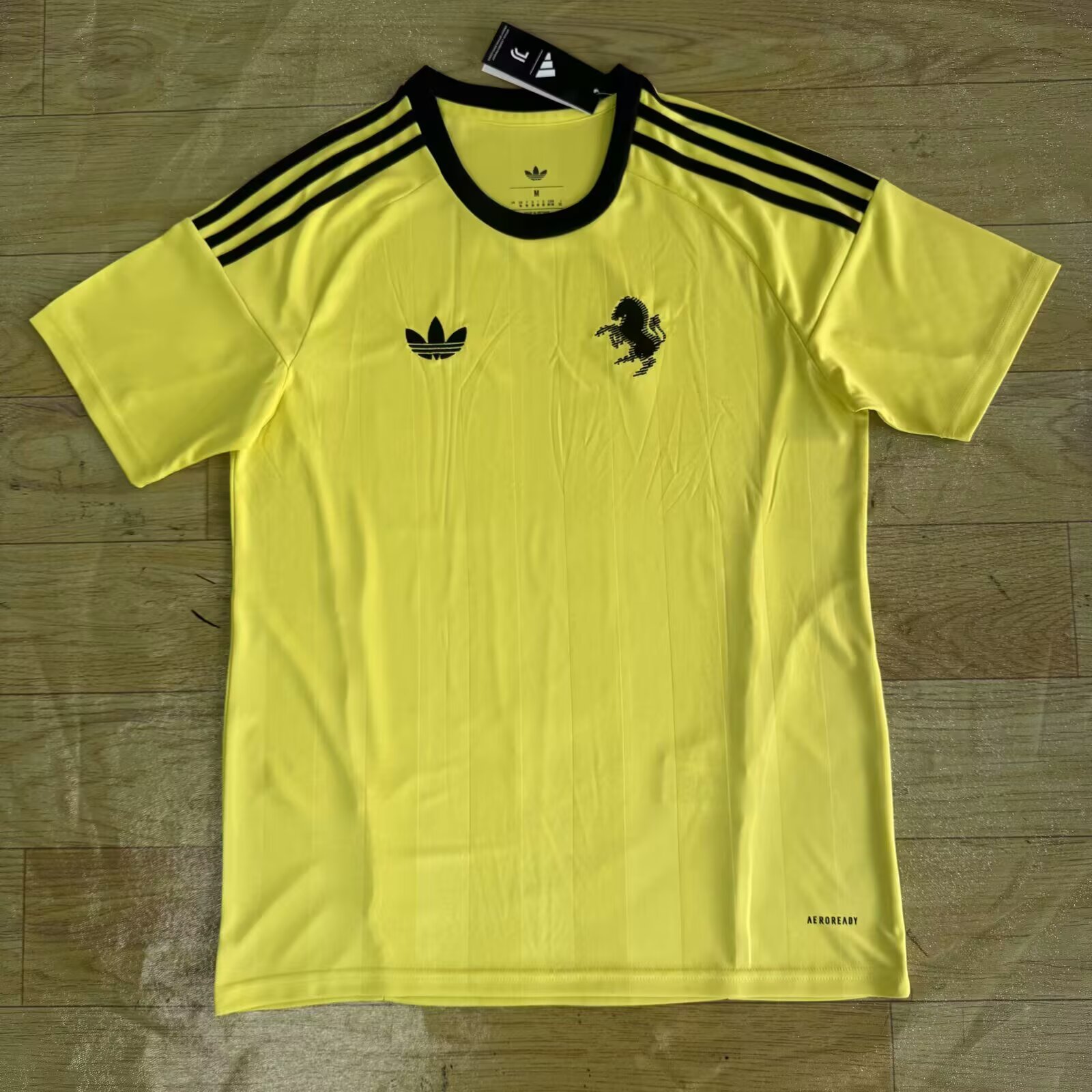 2025/2026 Juventus Goalkeeper Yellow Football Jersey 1:1 Thai quality