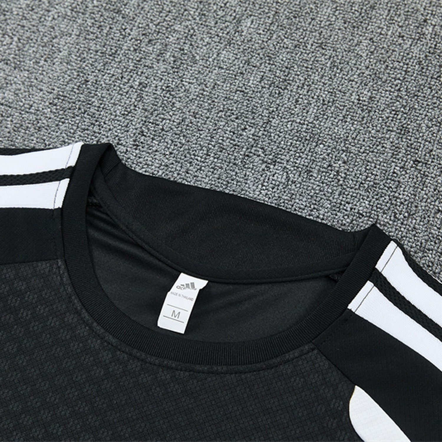 Spain 2026 Two Stars Short-Sleeve Training Set - Black Top & Black Shorts - UnitedFutballJersey