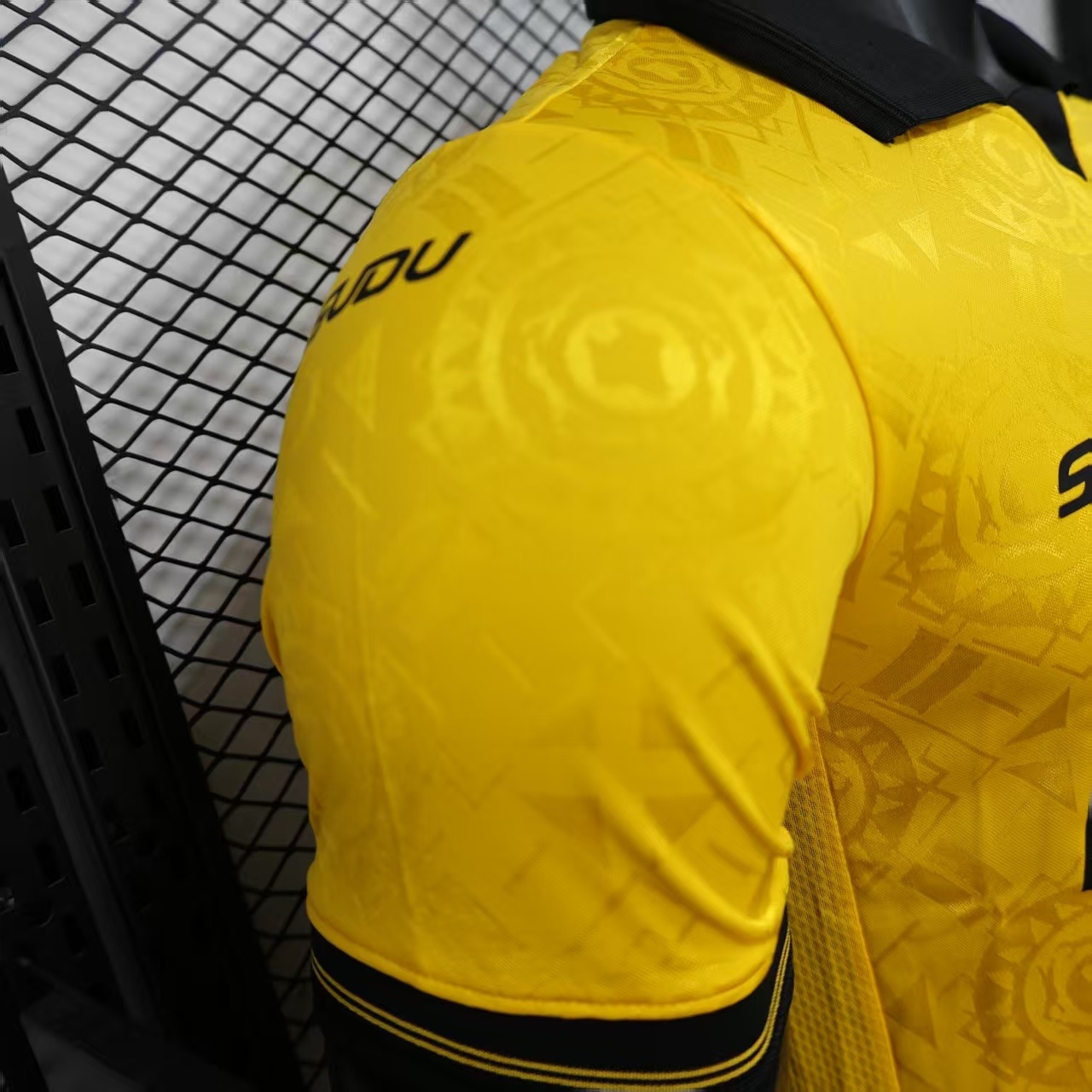2025/2026 Player Version Wolverhampton Wanderers Home Football Shirt 1:1 Thai Quality