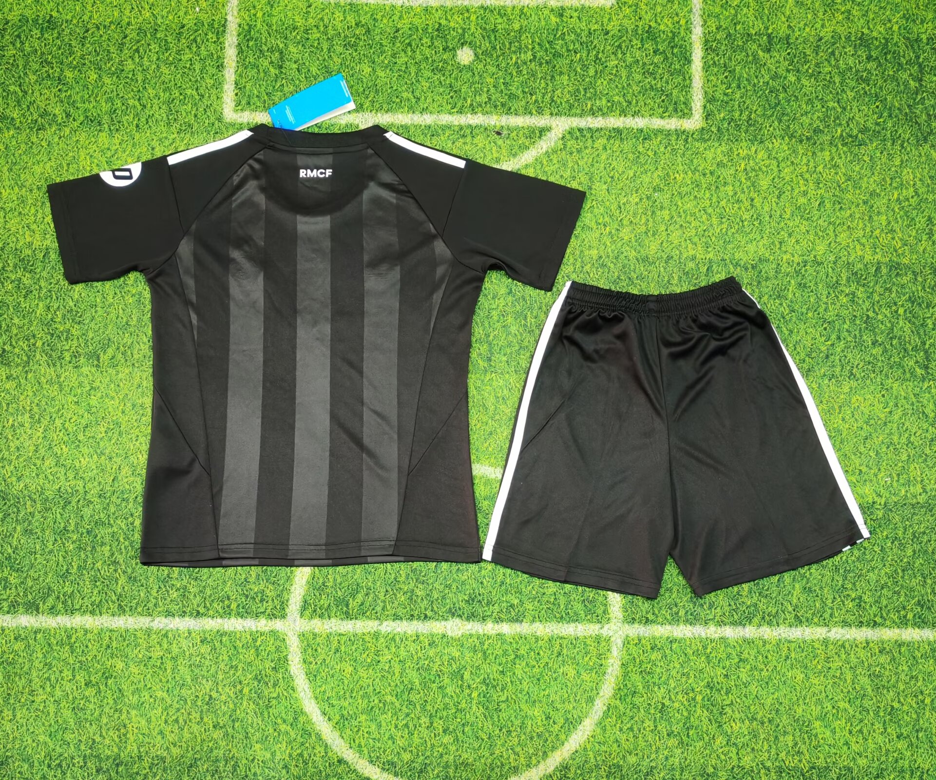 2025/2026 Real Madrid goalie Football Jersey 1:1 Thai quality Kids Size